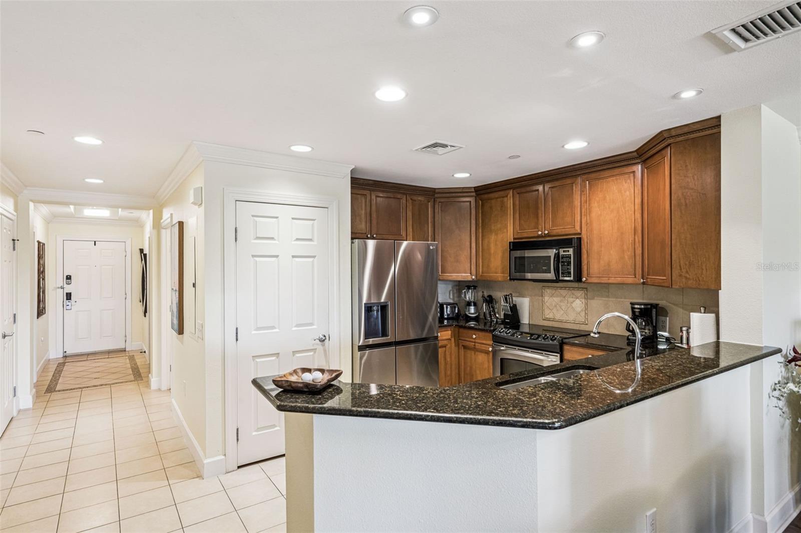 CENTRE COURT RDG CONDO PH 1 - Residential