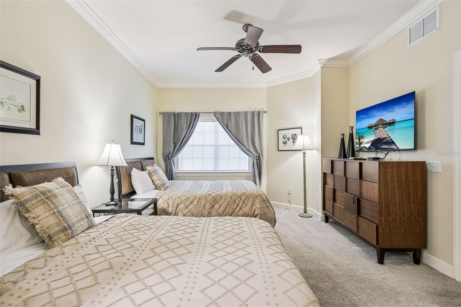 CENTRE COURT RDG CONDO PH 1 - Residential