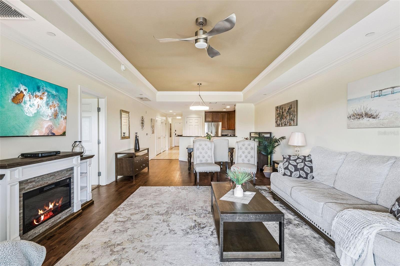 CENTRE COURT RDG CONDO PH 1 - Residential