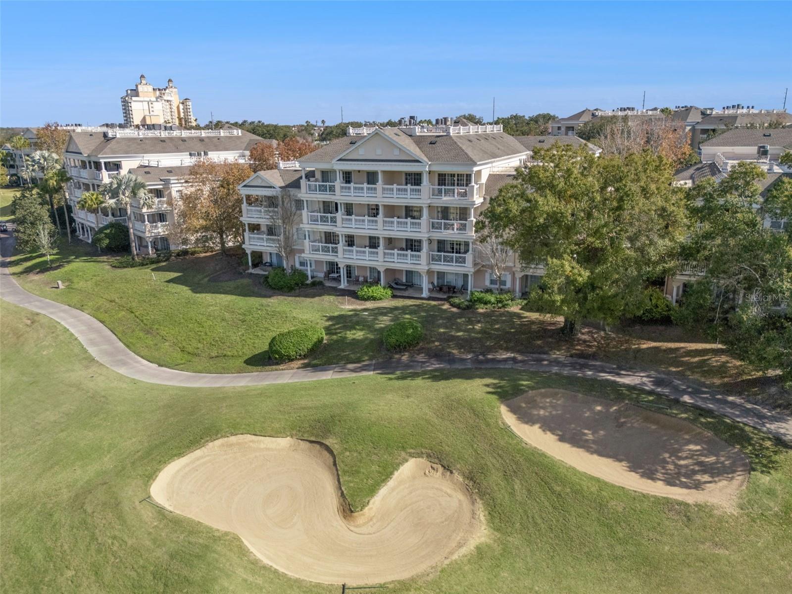 CENTRE COURT RDG CONDO PH 1 - Residential