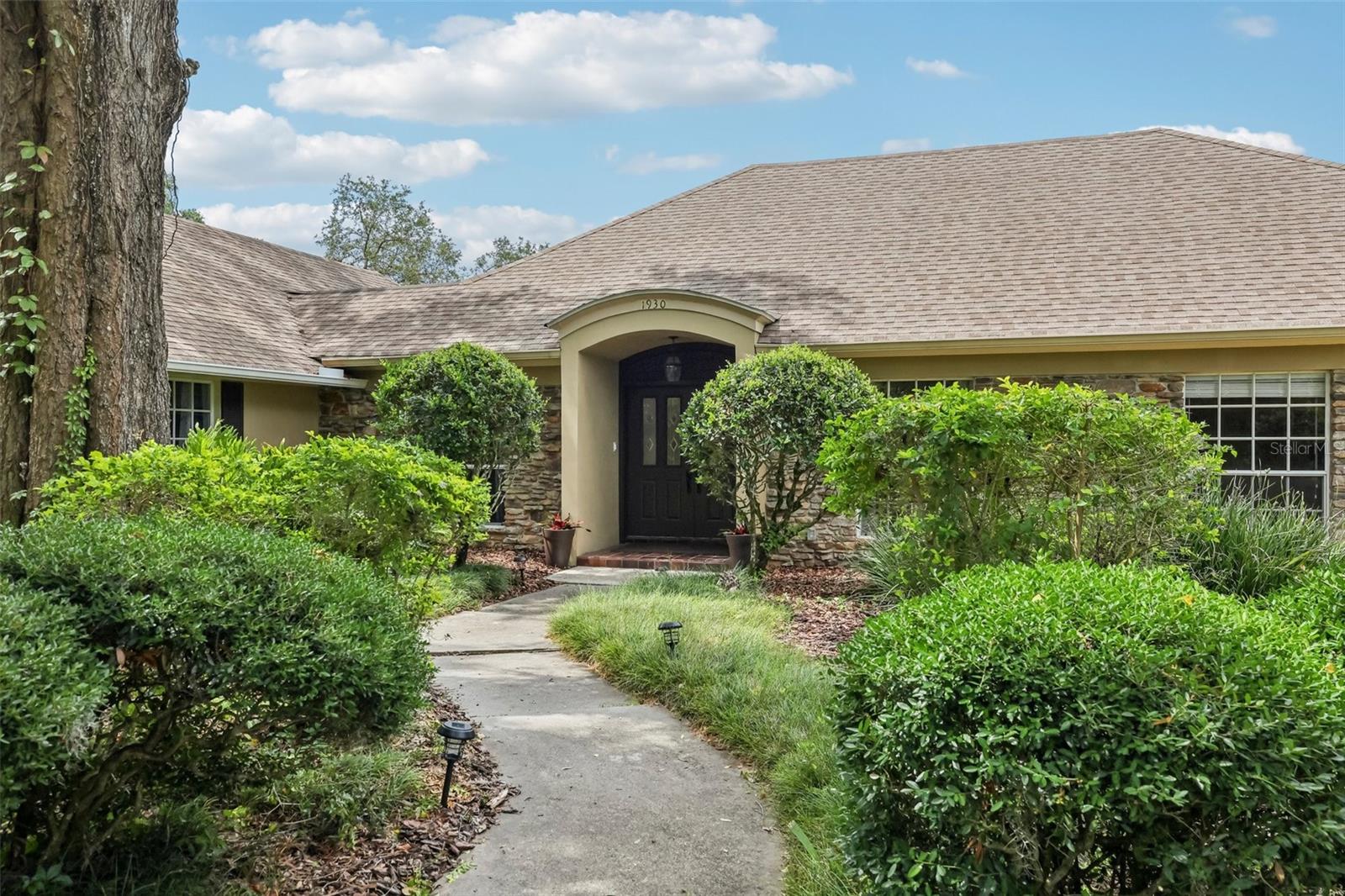 1930 COUNTRY CLUB ROAD