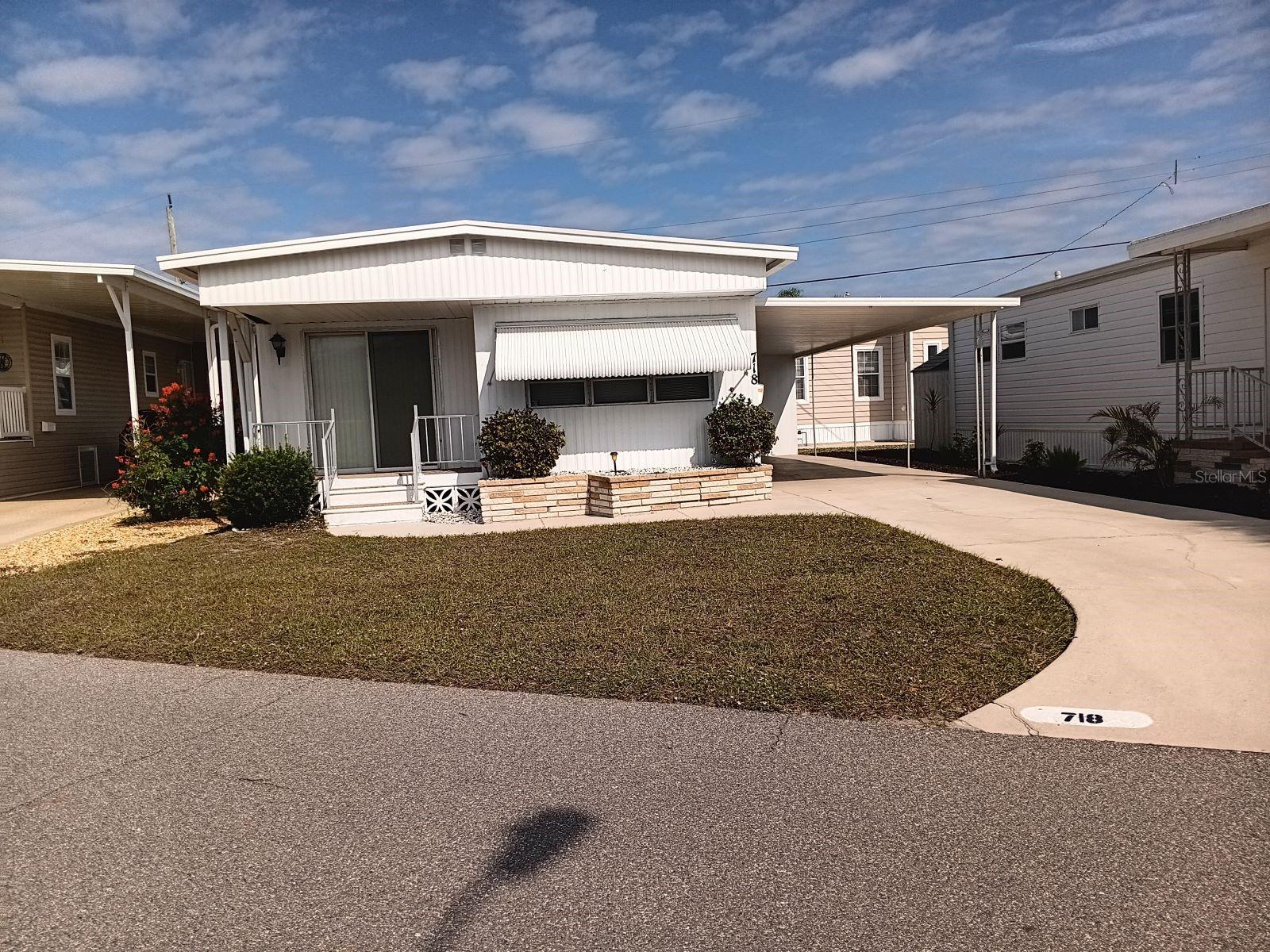 HERE IS A GREAT OPPORTUNITY TO PUT YOUR MARK ON THIS HOME. NEEDS SOME TLC TO BECOME A VERY COMFORTABLE HOME IN THE PREMIER PARK OF COUNTRY CLUB ESTATES. THIS IS RESORT STYLE LIVING. ONE BEDROOM, ONE BATH HOME WITH AN EAT-IN KITCHEN (WITH PROPANE COOKING), LARGE DINING ROOM AND SPACIOUS LIVING AREA. THIS BEAUTIFUL COMMUNITY IS LOCATED ON VENICE ISLAND. ENJOY THE HEATED POOL WITH WATER AEROBICS AND EXERCISE CLASSES. COUNTRY CLUB ESTATES HAS TWO CLUBHOUSES, BOTH WITH KITCHENS. ONE CLUBHOUSE HAS A STAGE FOR BANDS AND PERFORMANCES, THE OTHER OVERLOOKS THE WATERWAY WITH RENTED BOAT SLIPS FOR THE RESIDENTS. FROM THE BOAT CLUB TO THE BOOK CLUB, YOU WILL PROBABLLY FIND IT HERE. PICKLEBALL, SHUFFLEBOARD, CORN HOLE, BILLIARDS, PING PONG, LIBRARY, FITNESS CENTER, MOST CARD GAMES, KARAOKE, EVENTS PLANNED FOR THE HOLIDAY, LOCAL BANDS AND DJ'S FOR DANCES, NEIGHBORHOOD PARADES AND SCAVENGER HUNTS. TOO MANY TO LIST. THIS IS NOT JUST A PLACE TO LIVE--IT IS A LIFESTYLE. COME SEE FOR YOURSELF.