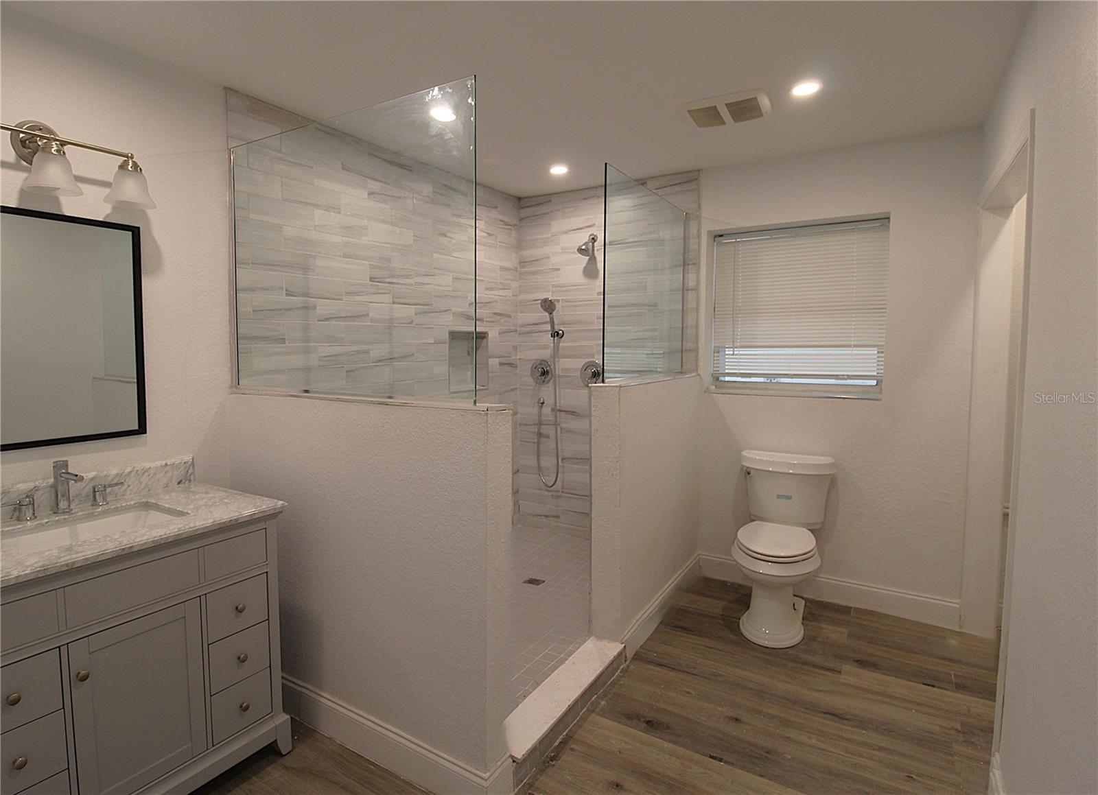 LOMA LINDA PARK - Residential Lease