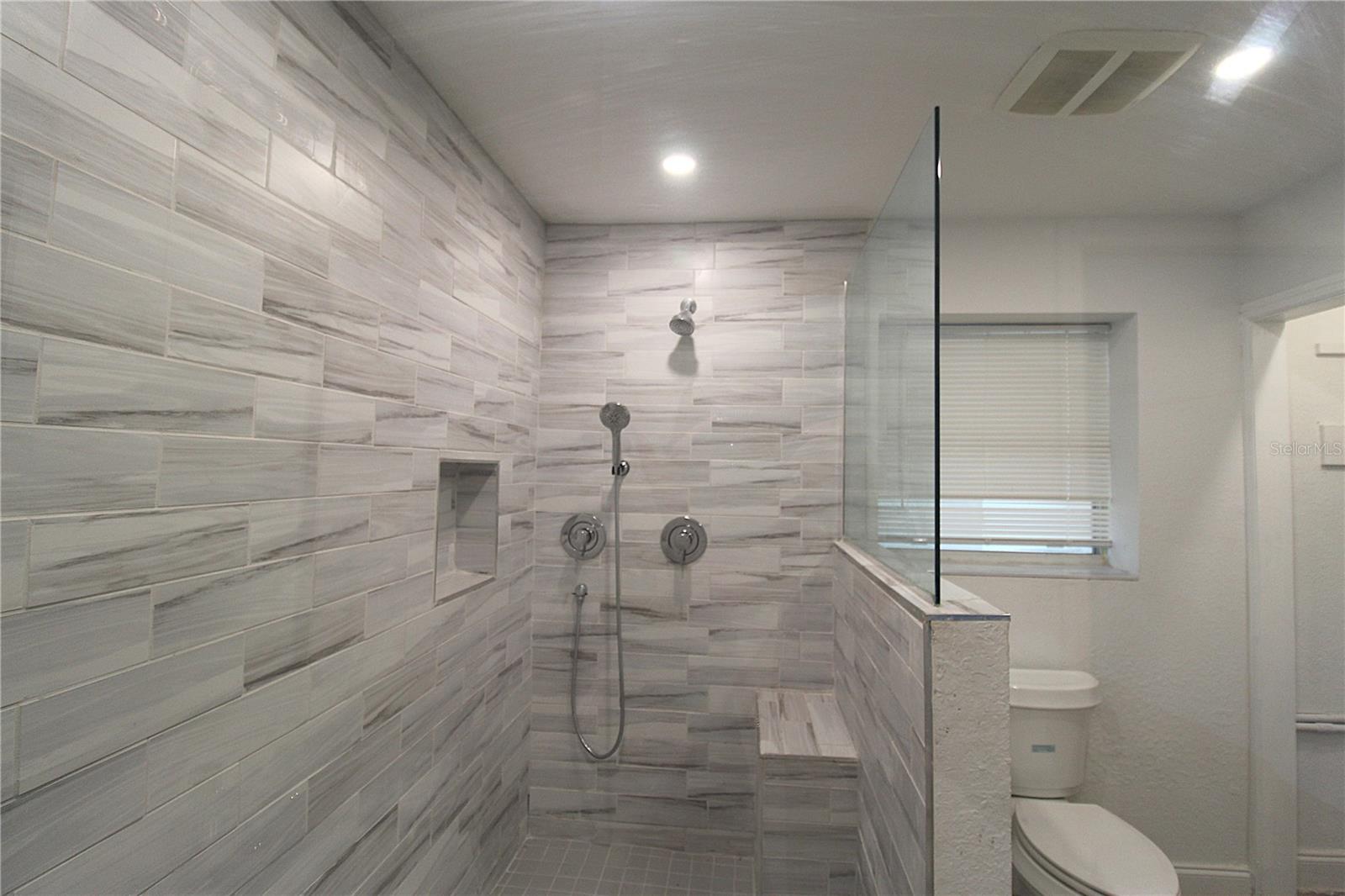 LOMA LINDA PARK - Residential Lease