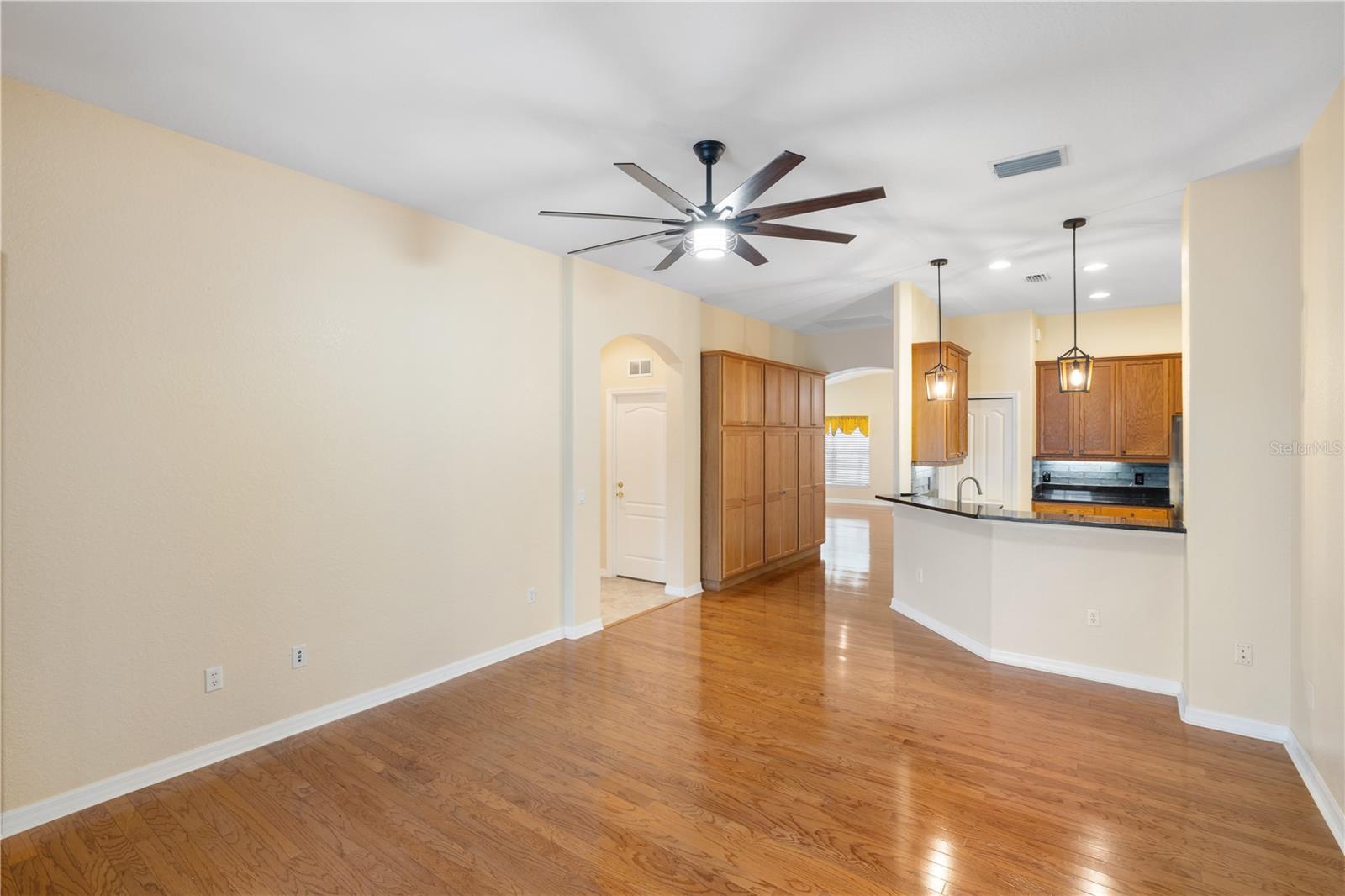 LAKESIDE PLANTATION - Residential Lease