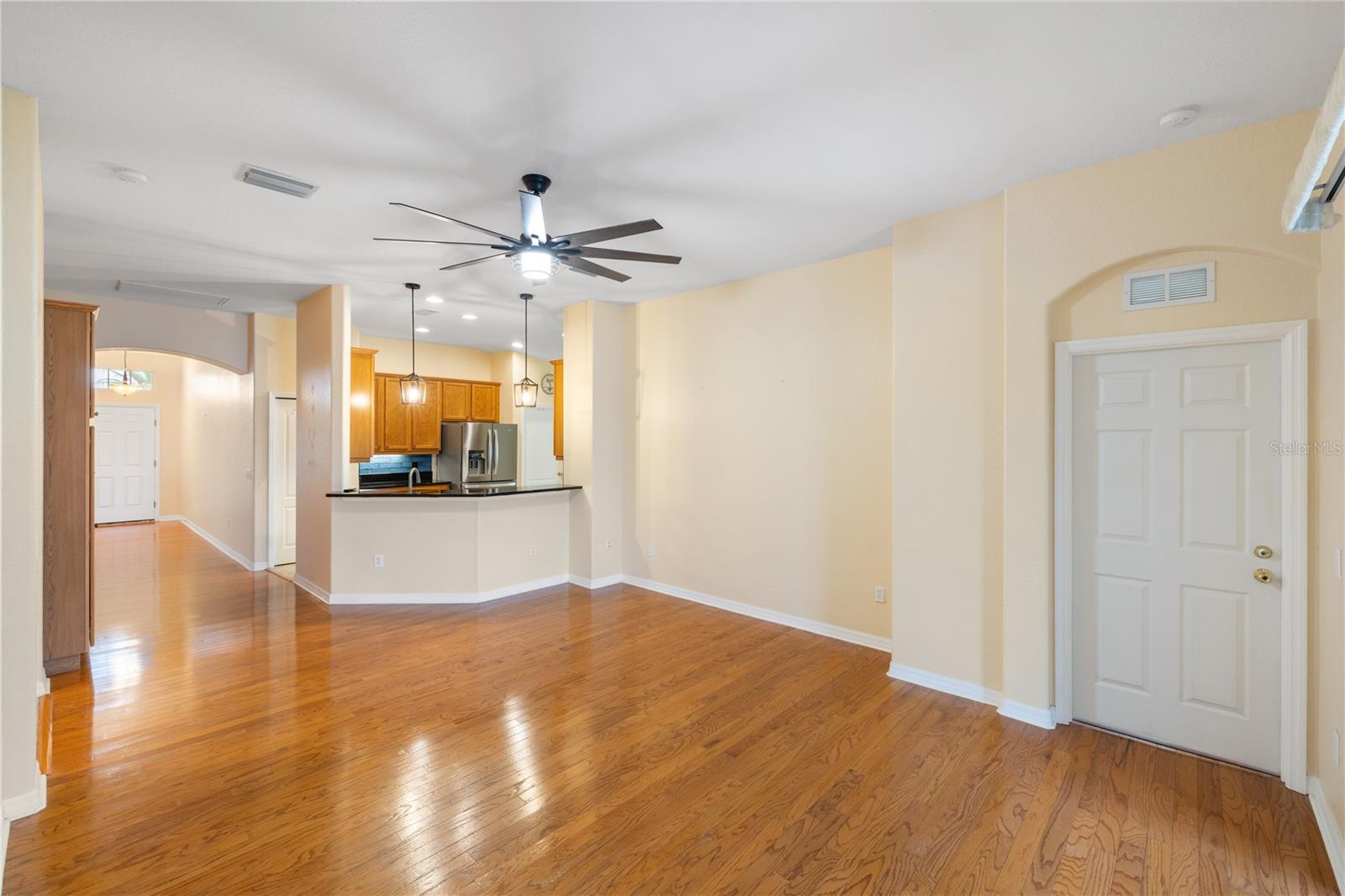 LAKESIDE PLANTATION - Residential Lease