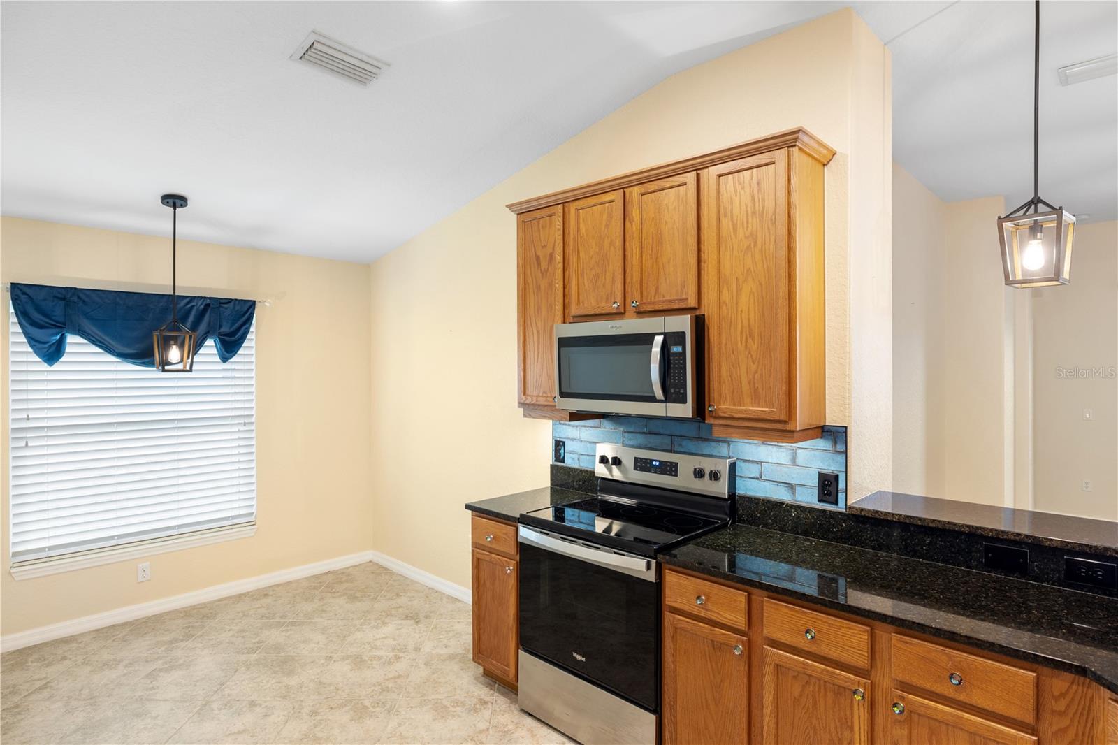 LAKESIDE PLANTATION - Residential Lease