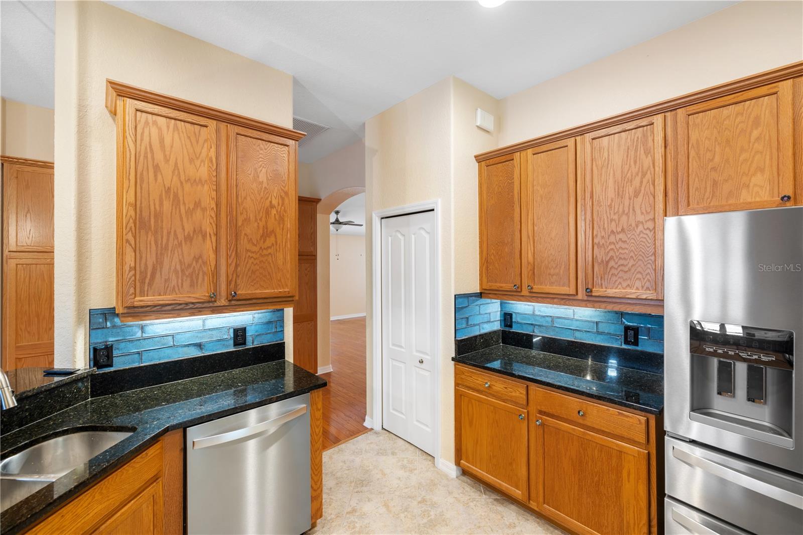 LAKESIDE PLANTATION - Residential Lease