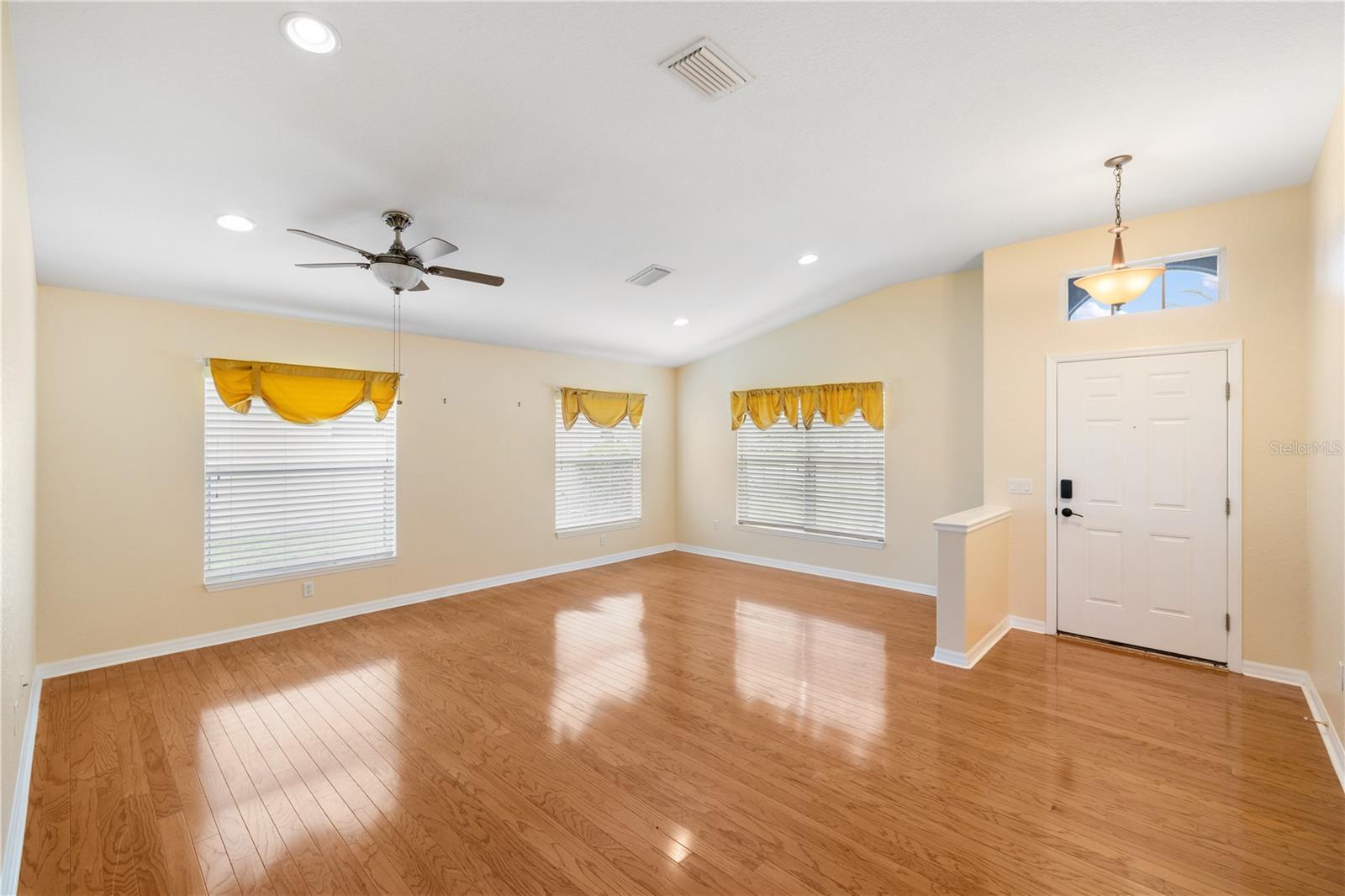 LAKESIDE PLANTATION - Residential Lease