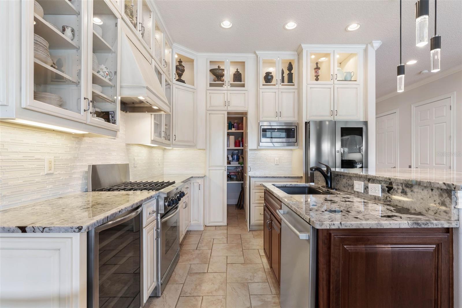 262 YACHT HARBOR DRIVE