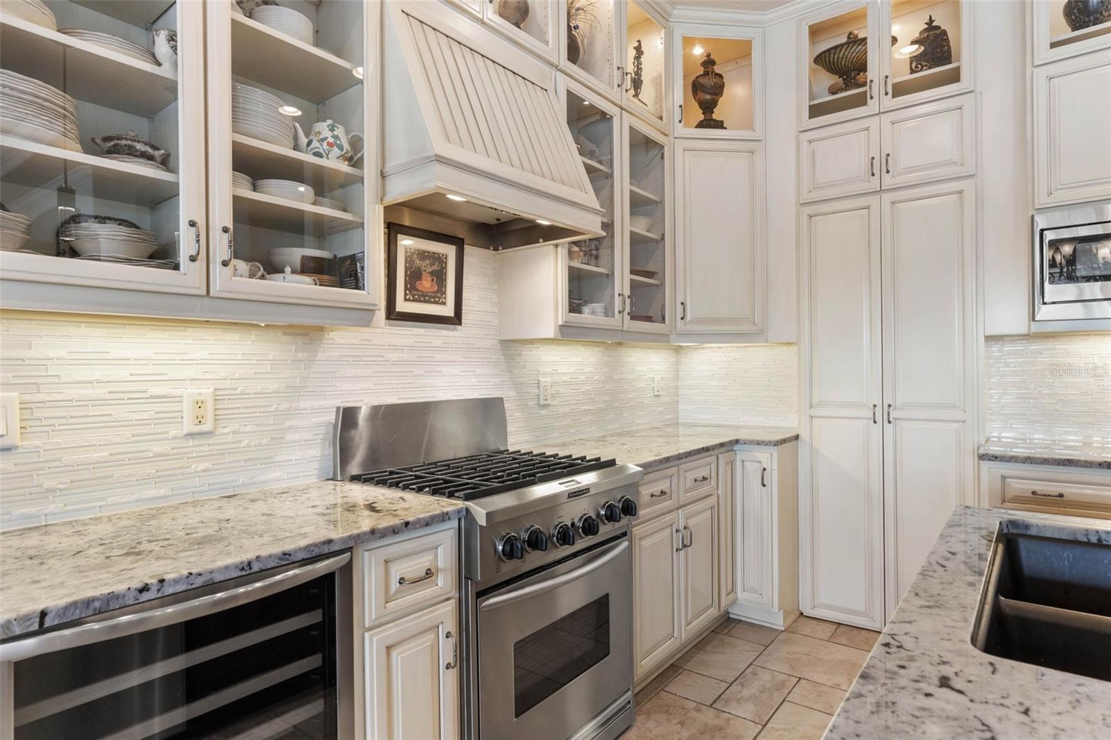 262 YACHT HARBOR DRIVE