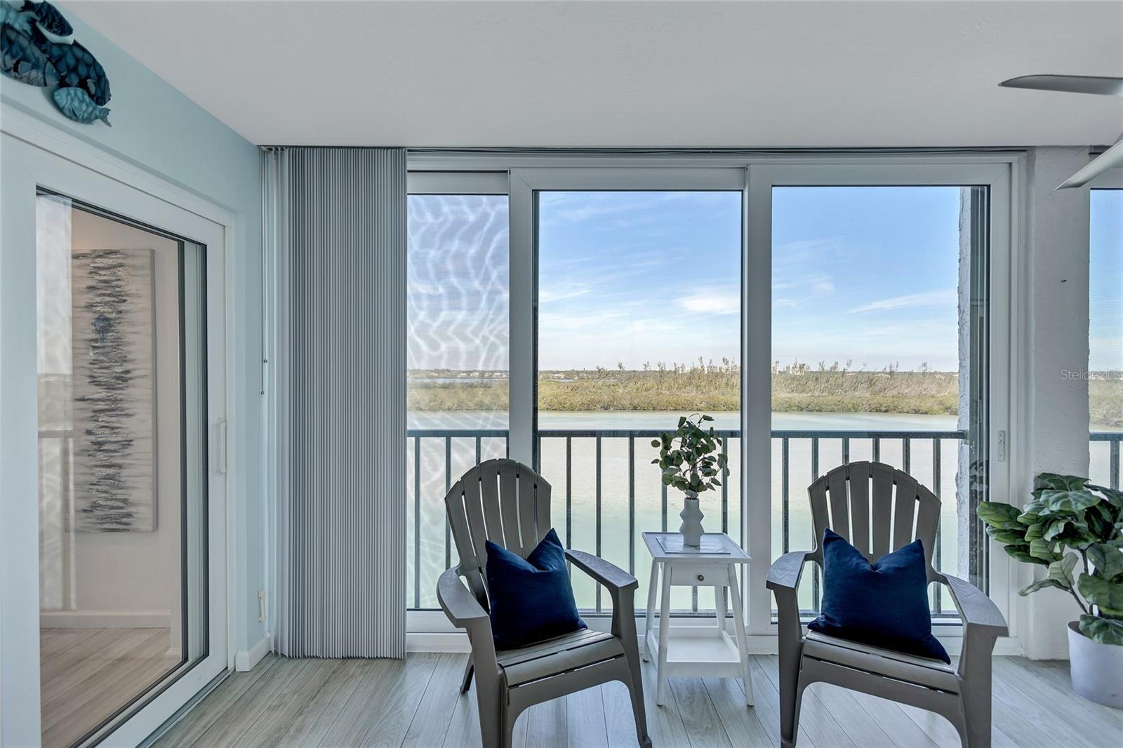 POINTE ON MIDNIGHT PASS - Residential