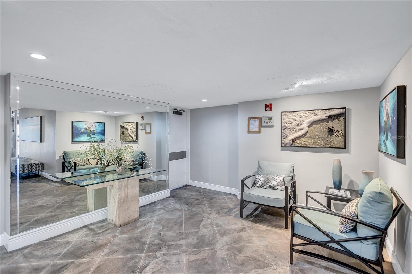 POINTE ON MIDNIGHT PASS - Residential