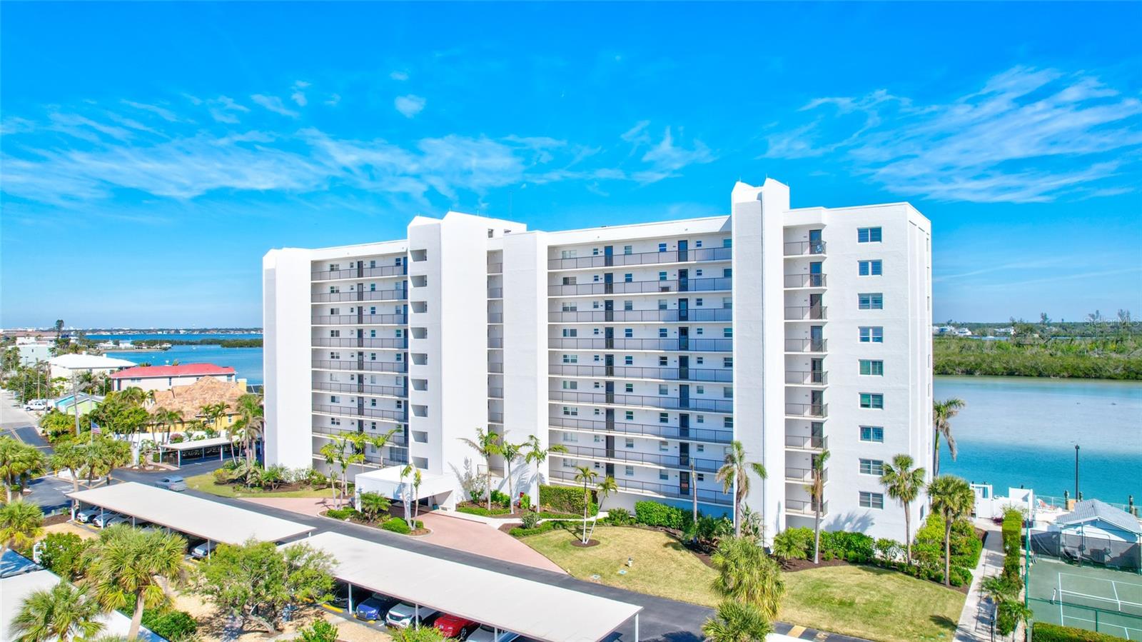 POINTE ON MIDNIGHT PASS - Residential