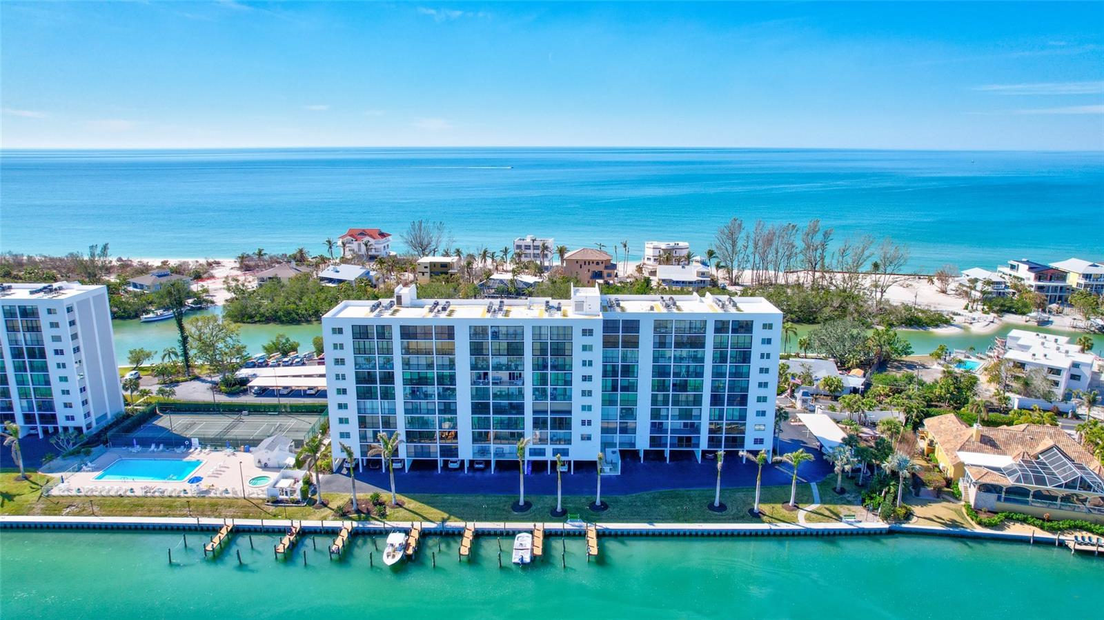 POINTE ON MIDNIGHT PASS - Residential