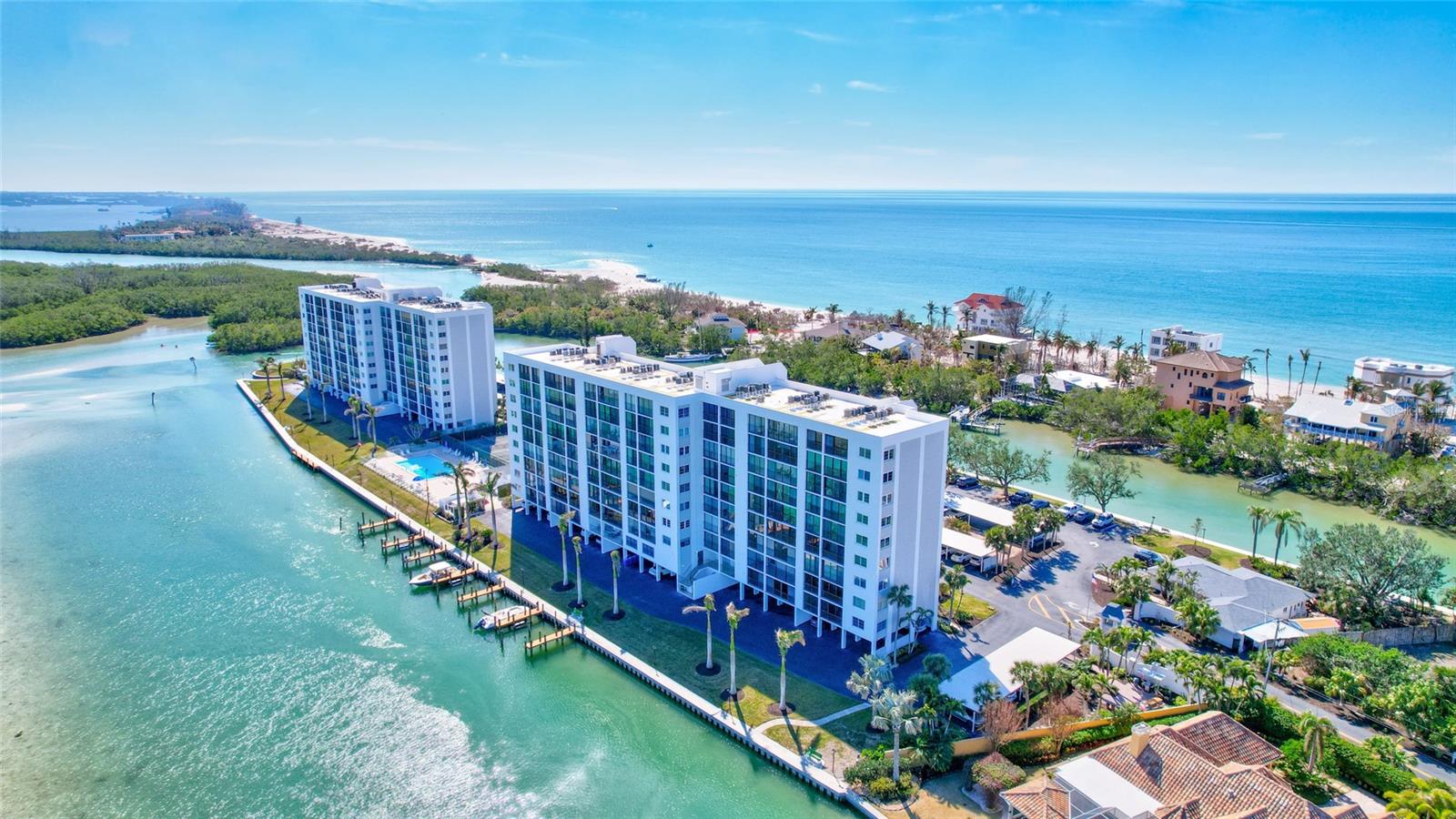 POINTE ON MIDNIGHT PASS - Residential