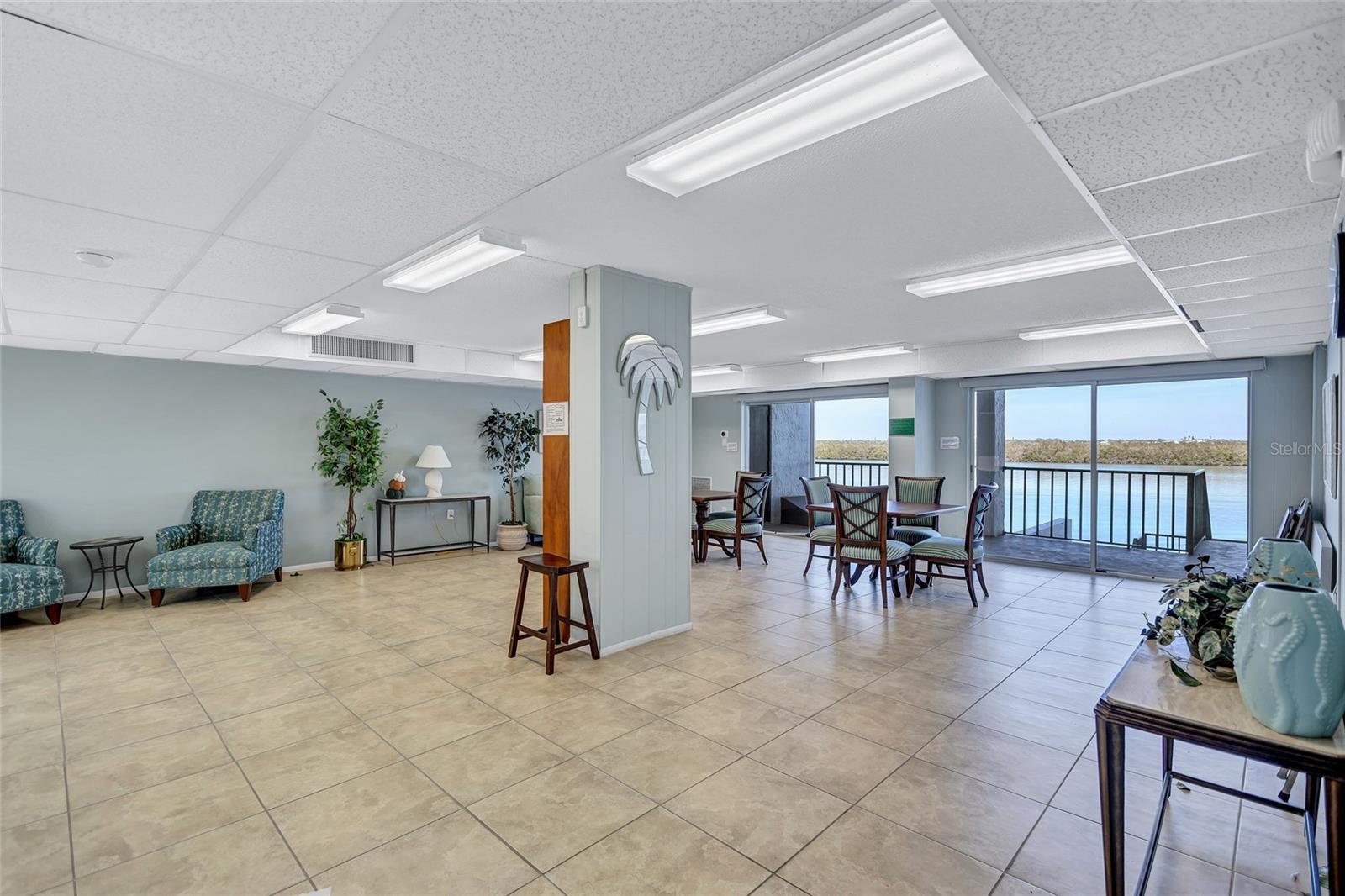 POINTE ON MIDNIGHT PASS - Residential