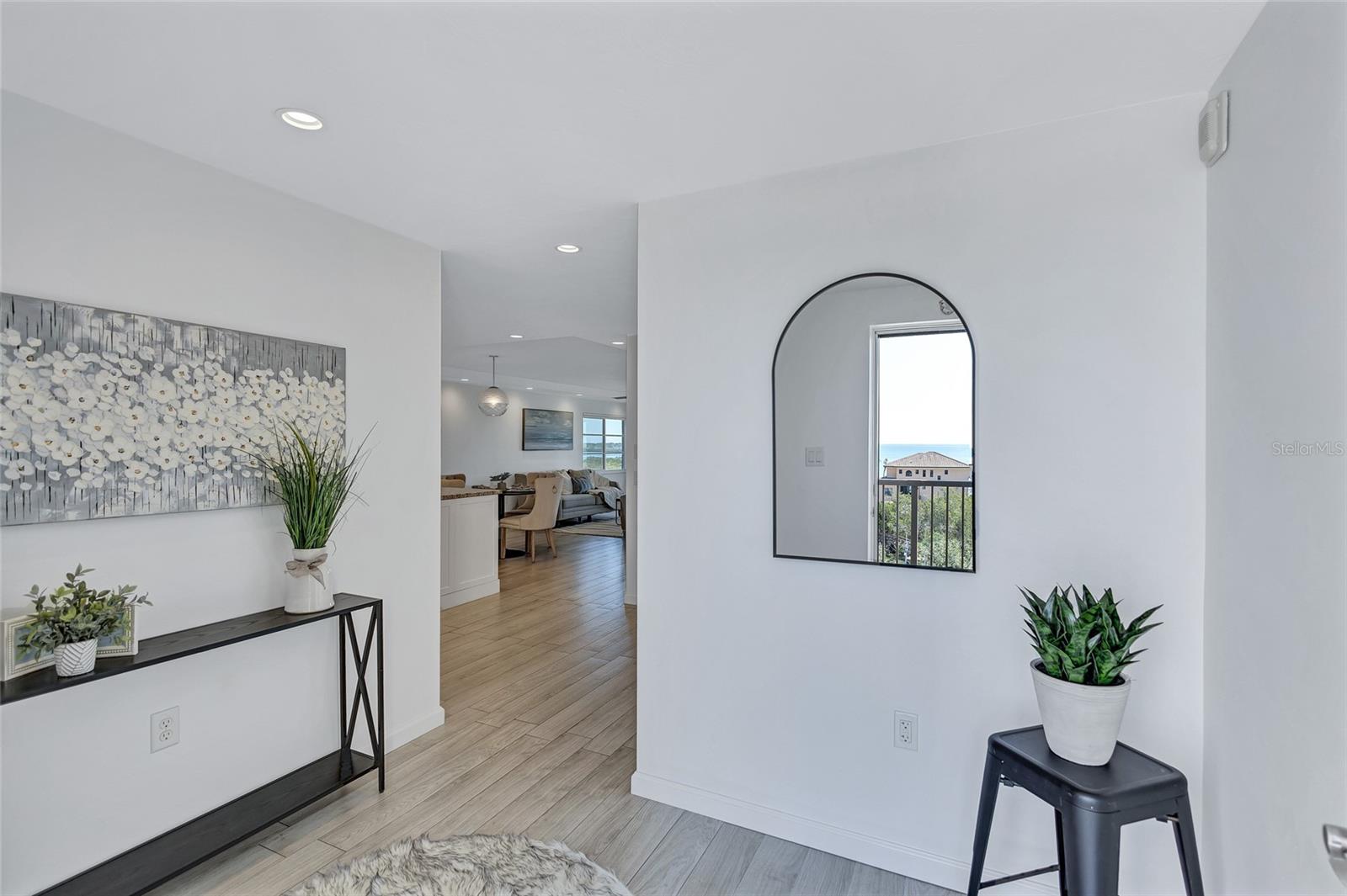 POINTE ON MIDNIGHT PASS - Residential