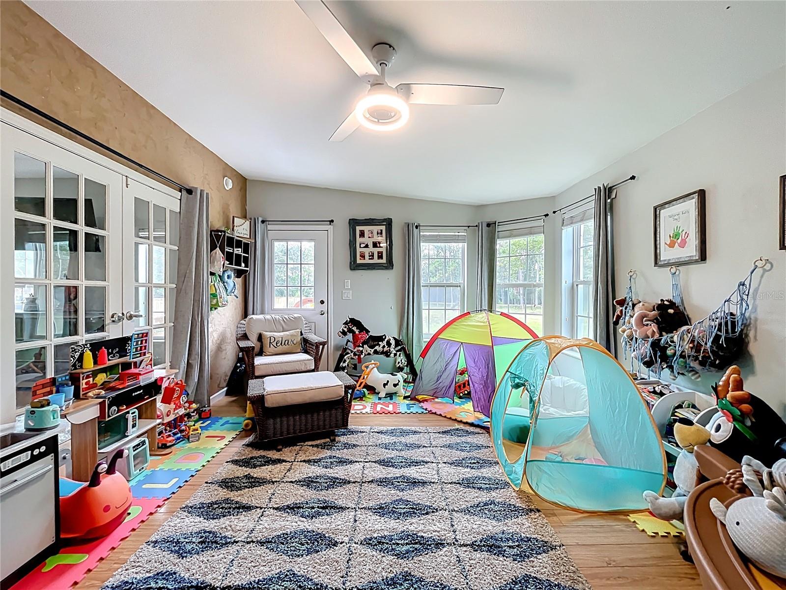 ACREAGE & UNREC - Residential