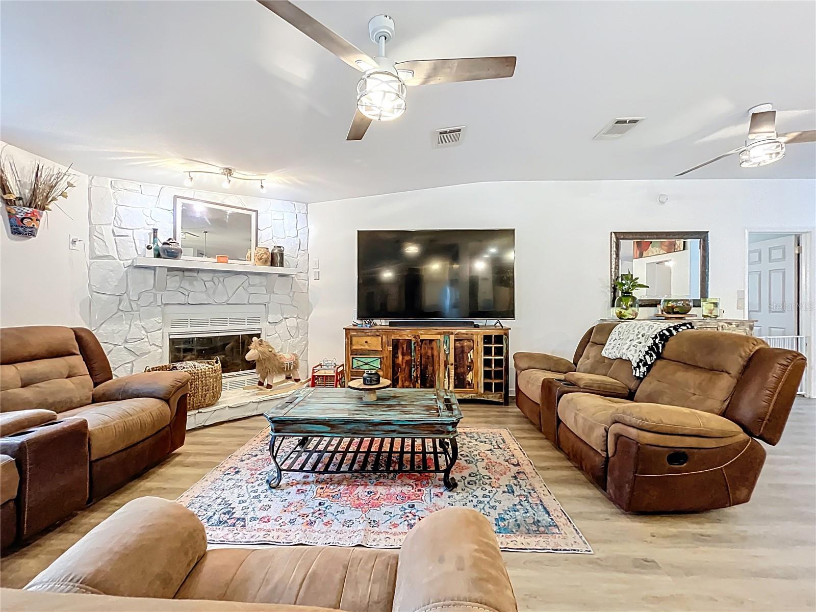 ACREAGE & UNREC - Residential