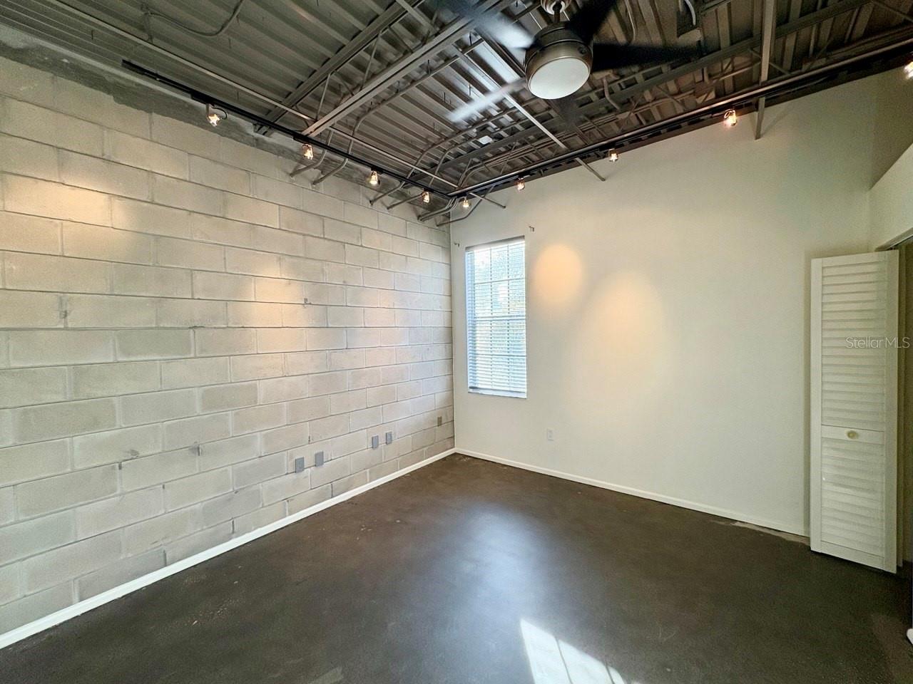 SOHO LOFTS - Residential Lease