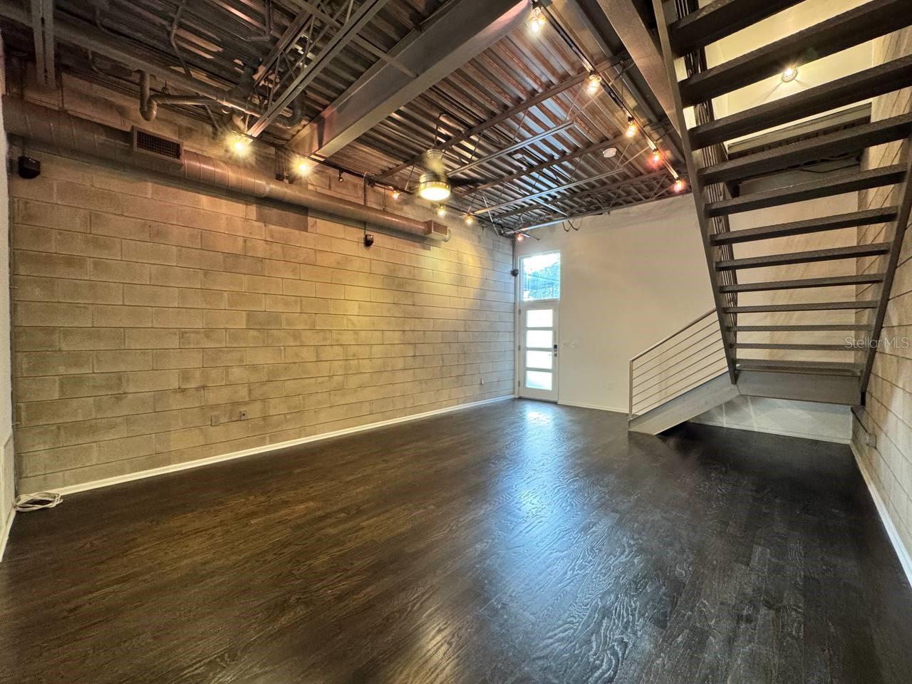SOHO LOFTS - Residential Lease