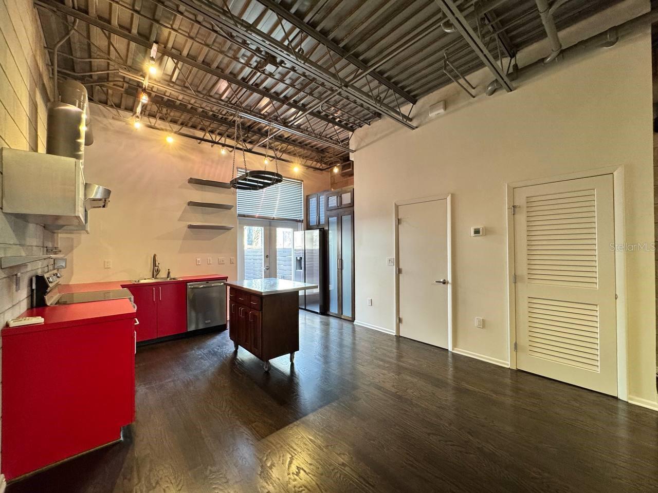 SOHO LOFTS - Residential Lease