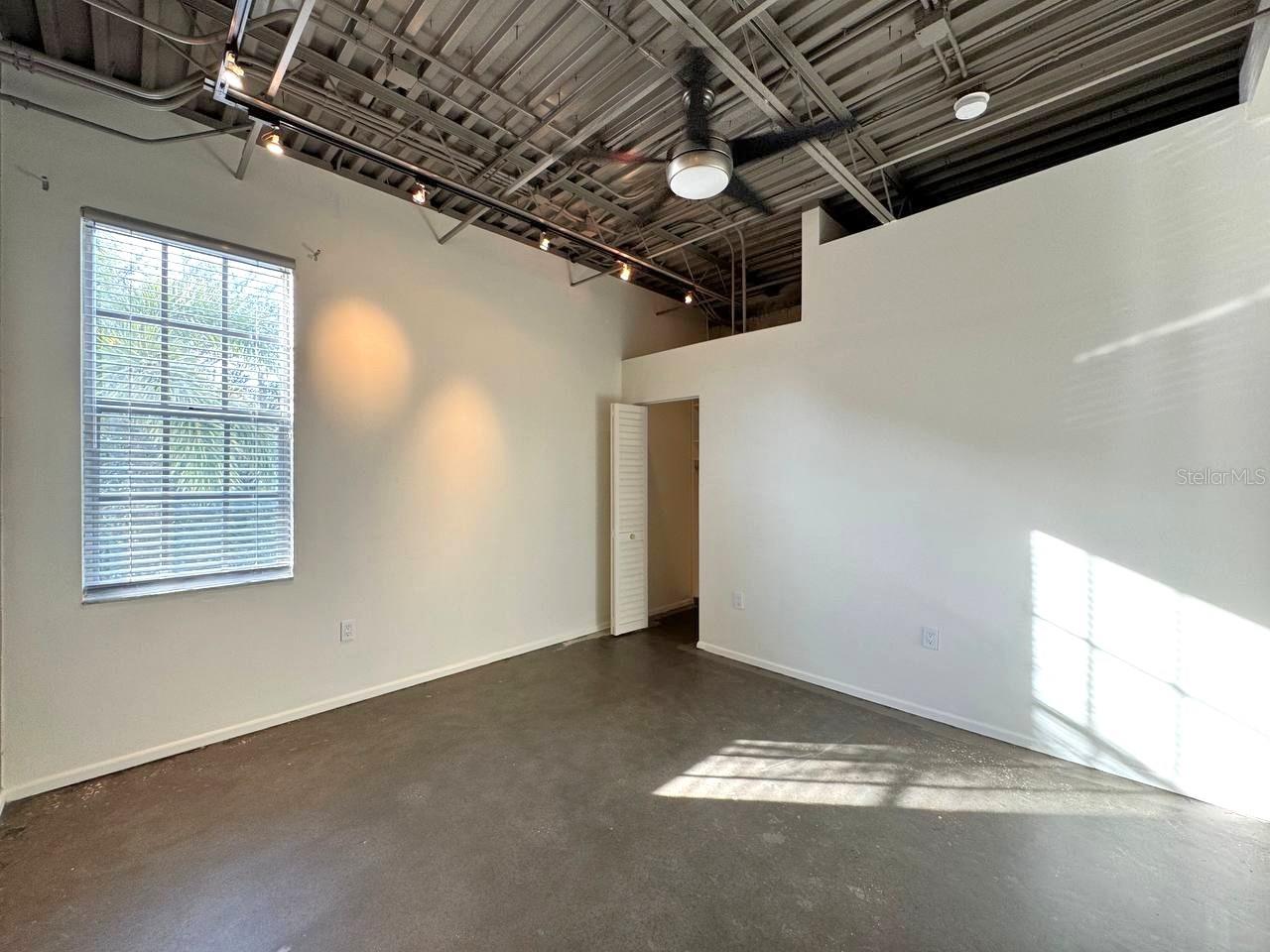 SOHO LOFTS - Residential Lease