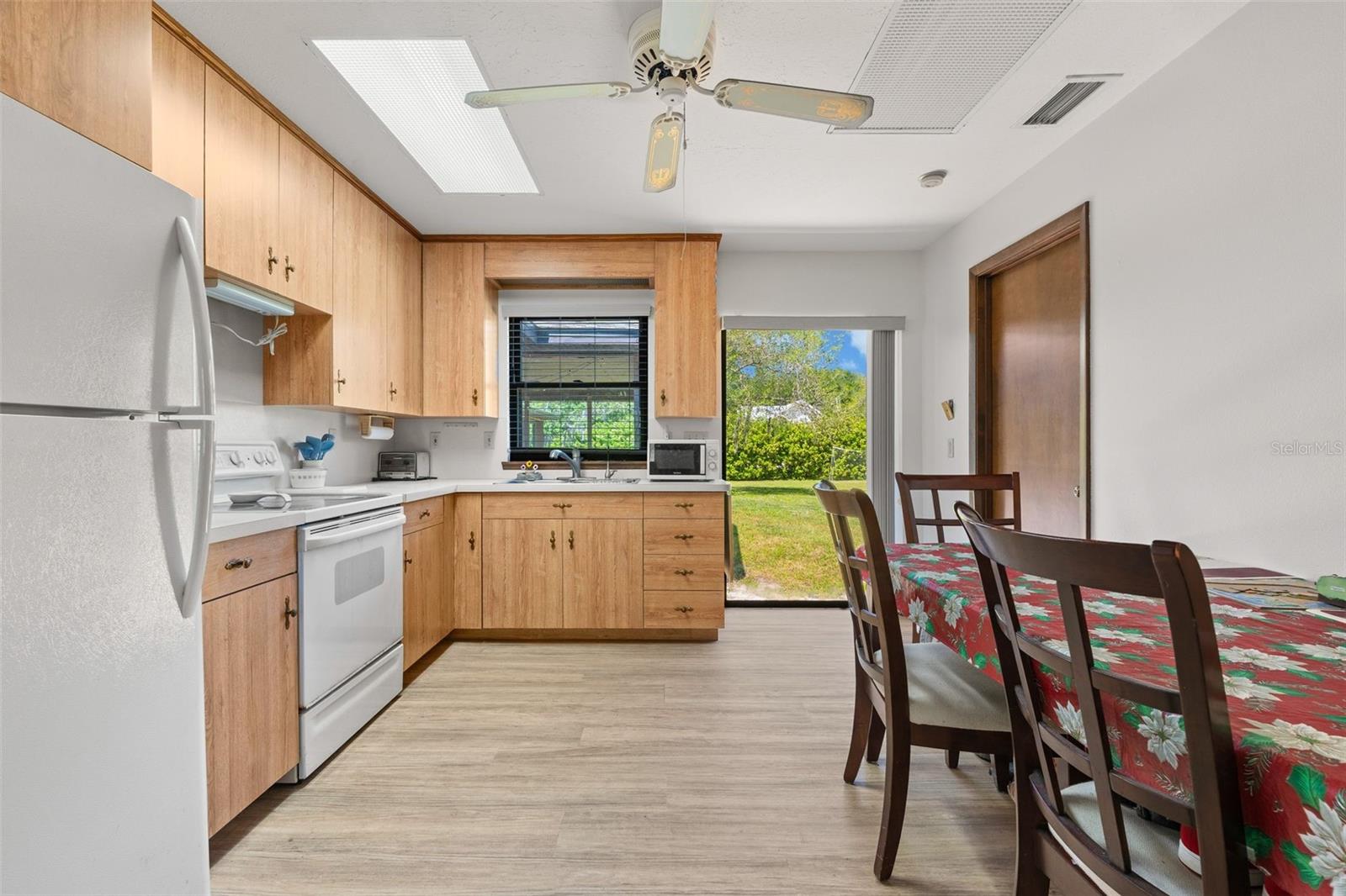 RACIMO RANCHES - Residential