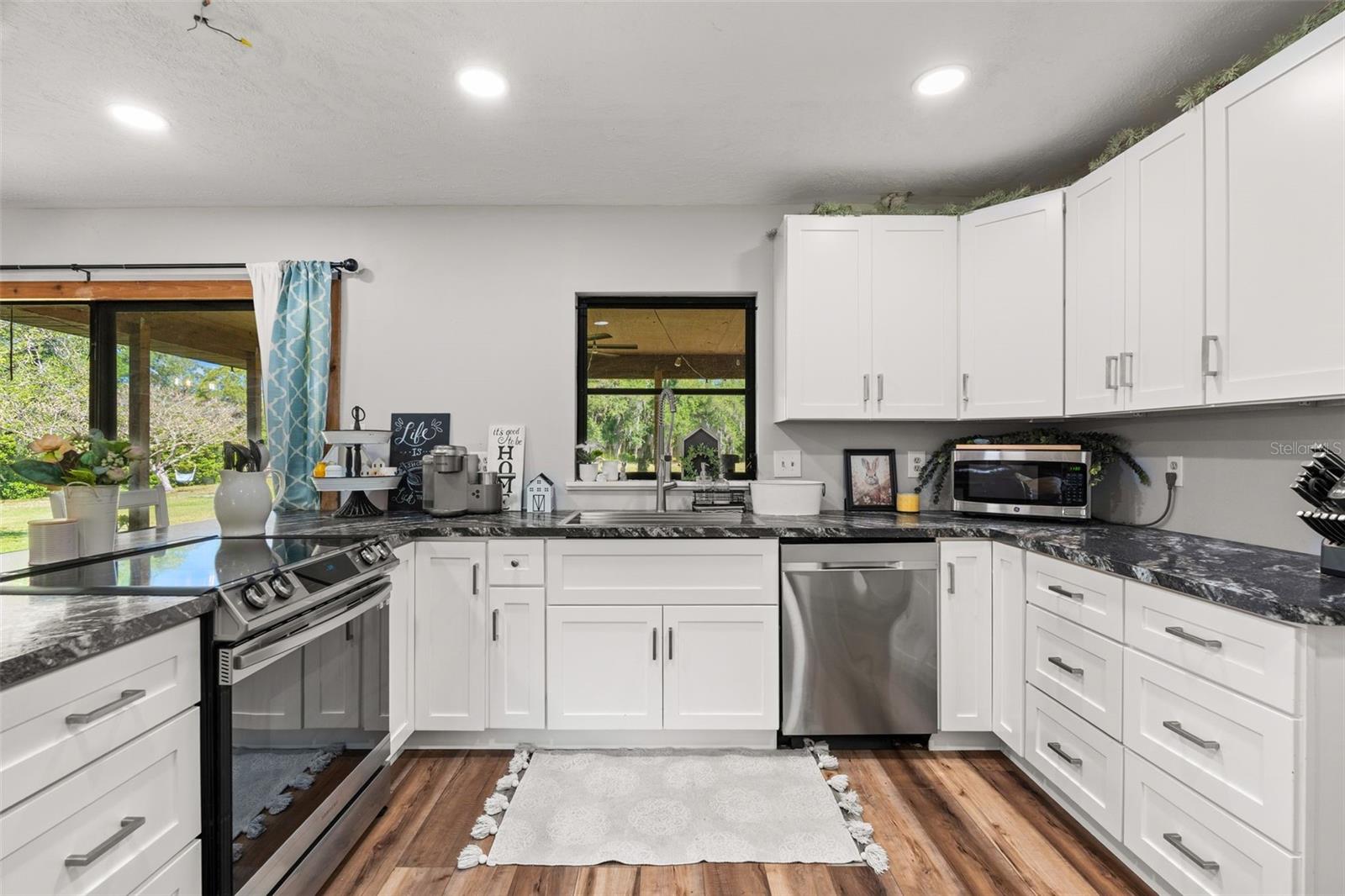 RACIMO RANCHES - Residential