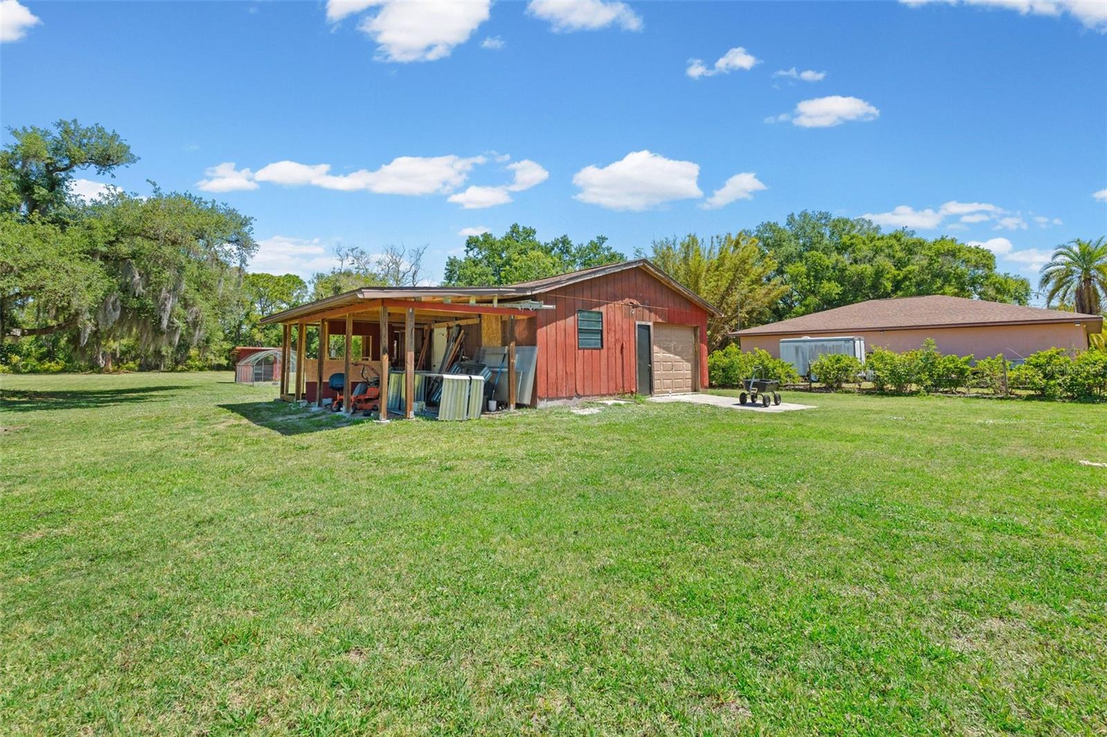 RACIMO RANCHES - Residential