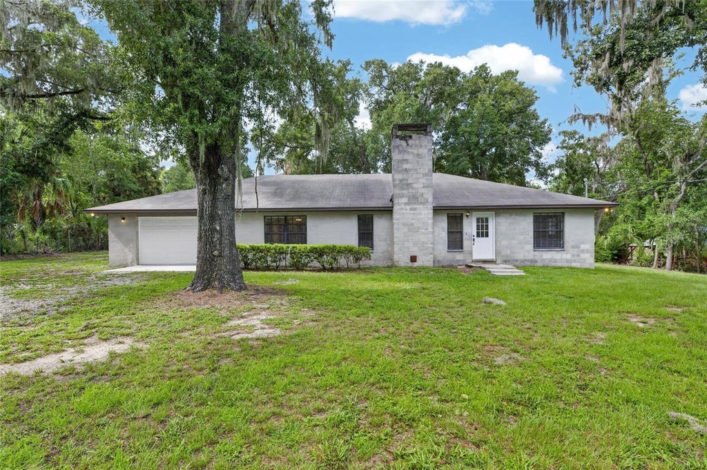 Photo of 615 Thompson Road, Lithia, FL 33547 (MLS # TB8528194)