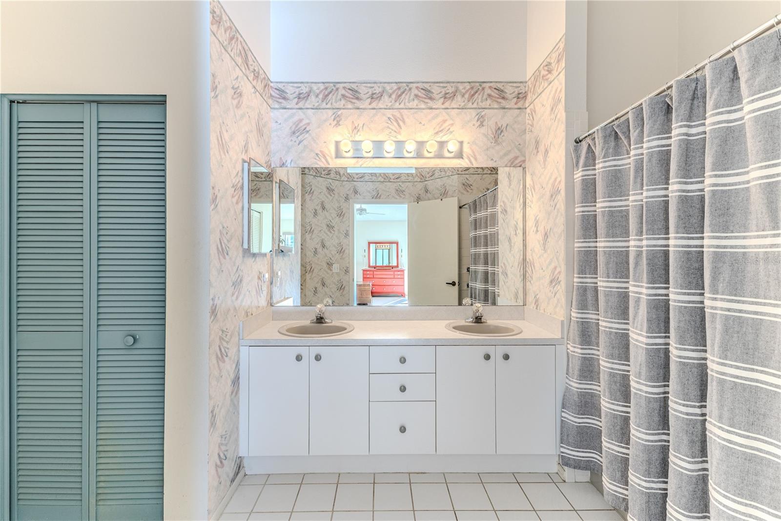 TIMBER PINES - Residential