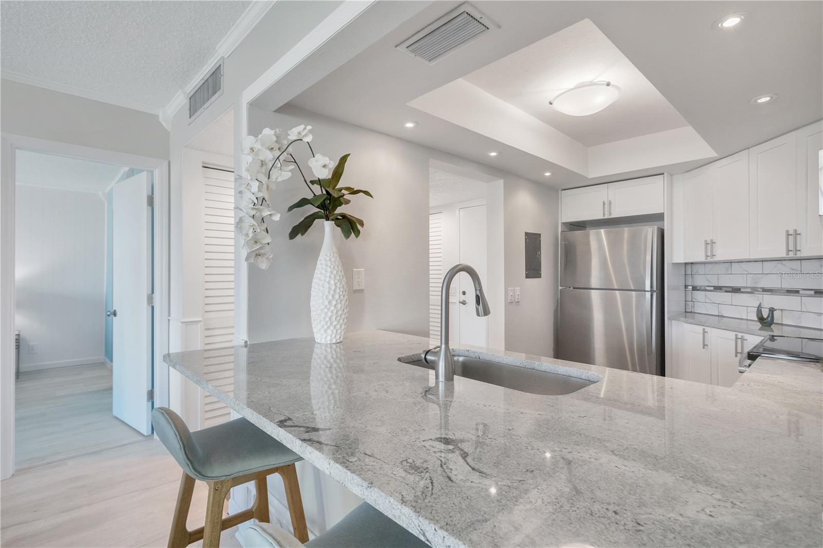 BAHIA DEL MAR II - Residential Lease