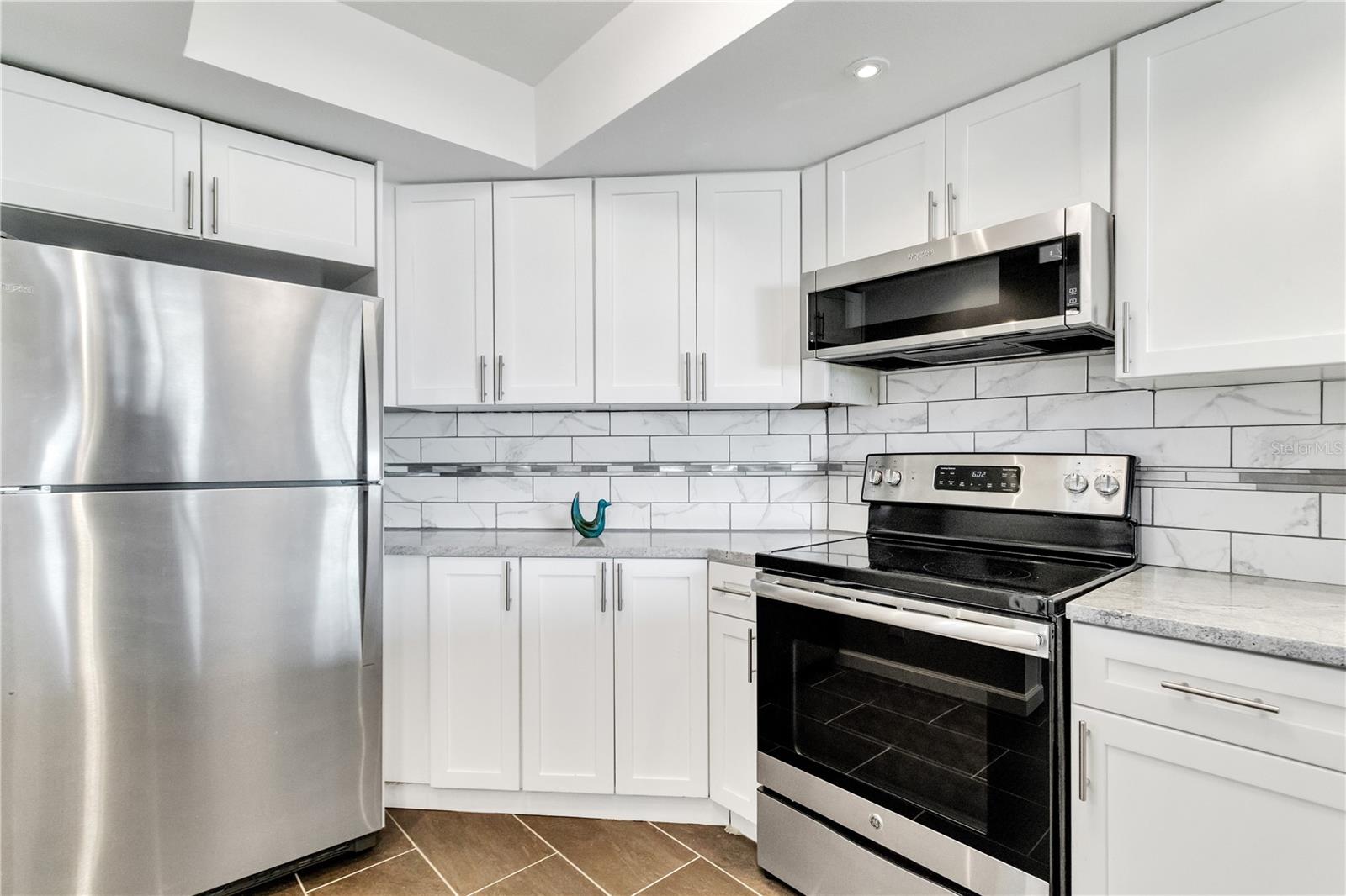 BAHIA DEL MAR II - Residential Lease