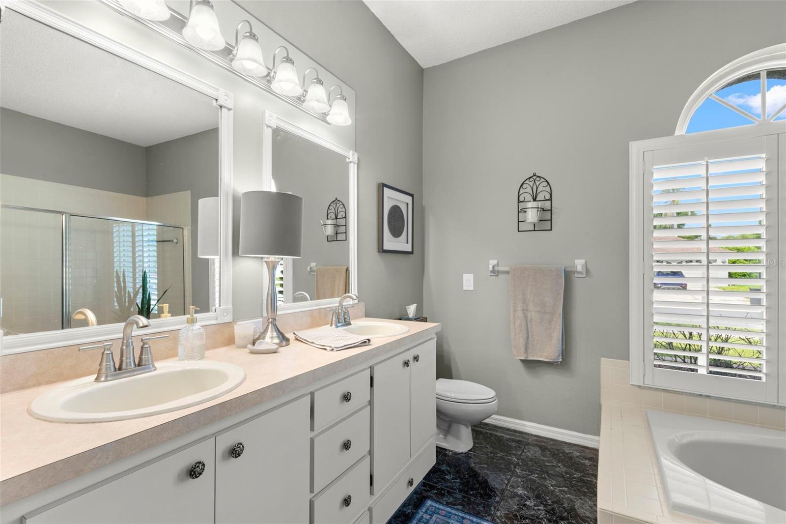 STONEBRIAR - Residential