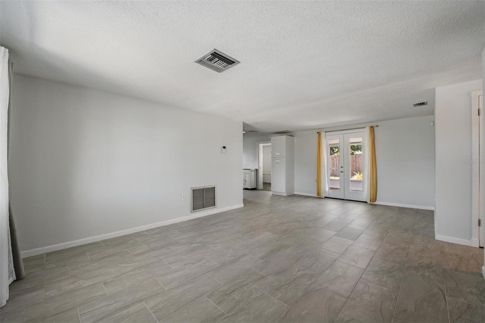 HOLIDAY LAKE ESTATES - Residential