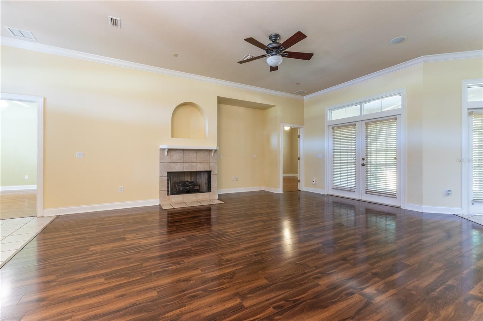 BROOKFIELD - Residential