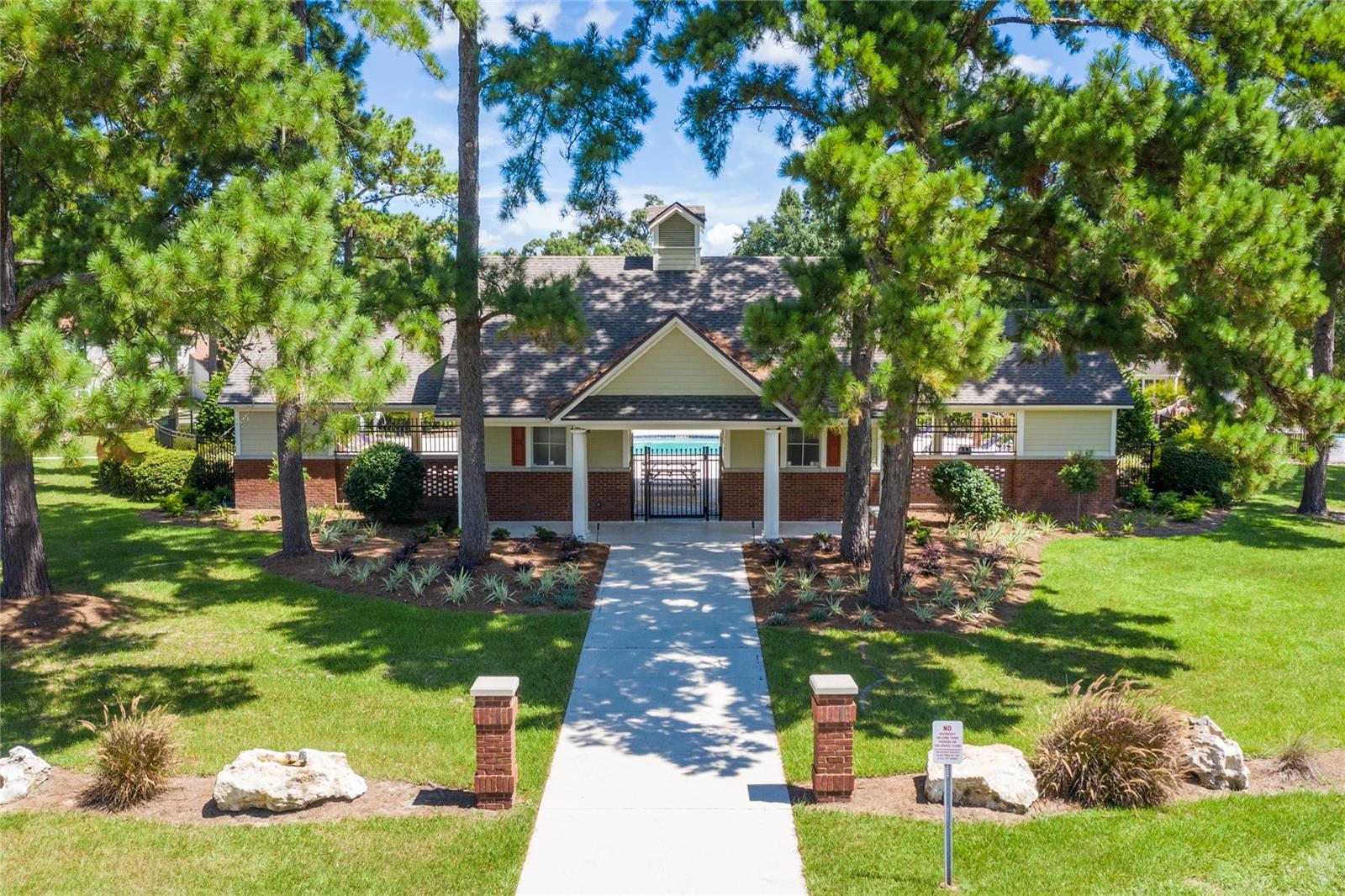 BROOKFIELD - Residential