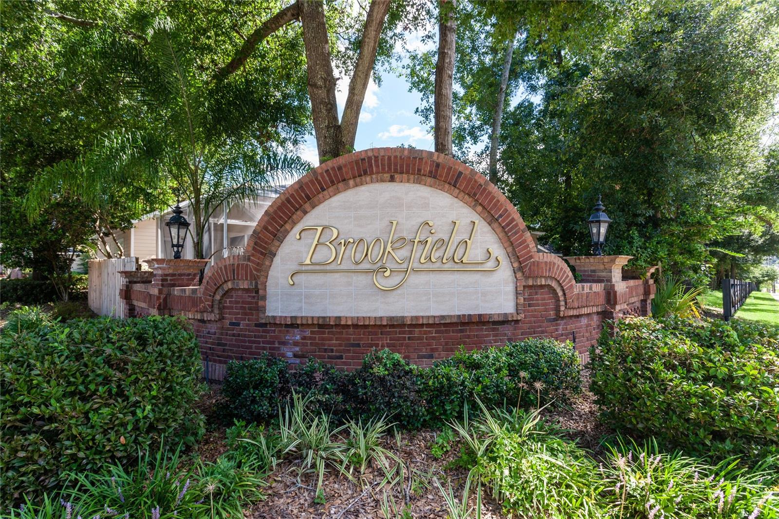 BROOKFIELD - Residential