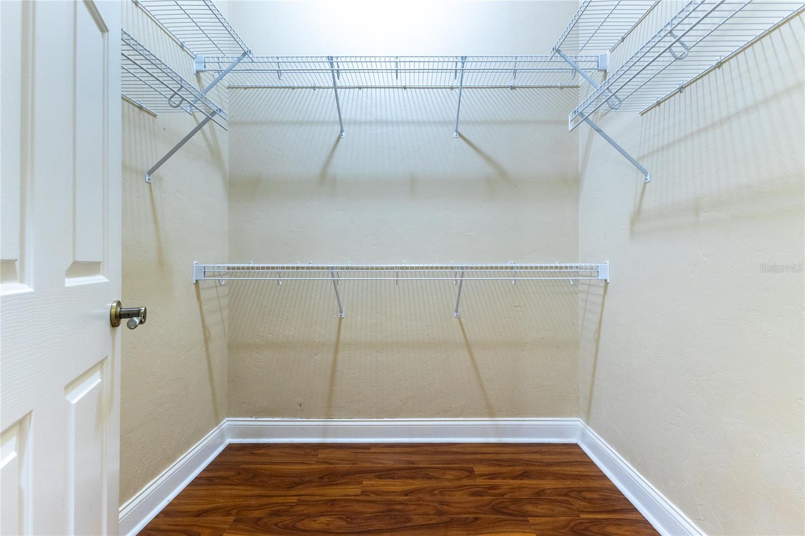 BROOKFIELD - Residential