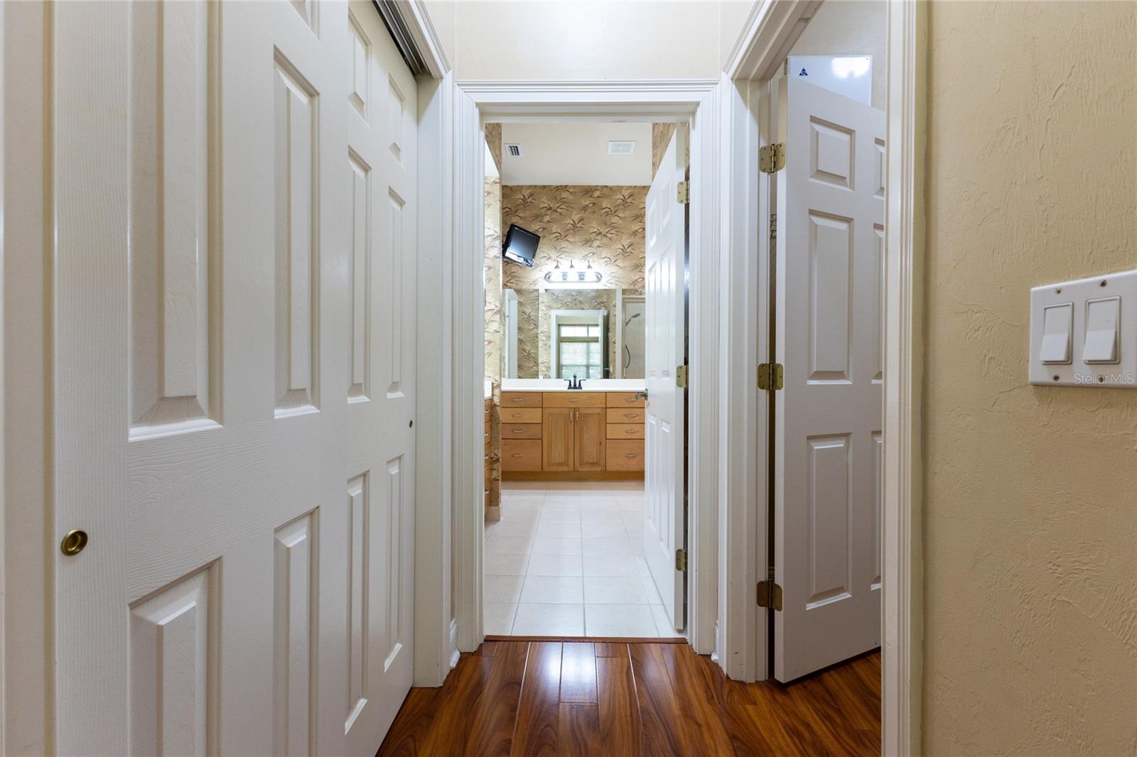 BROOKFIELD - Residential