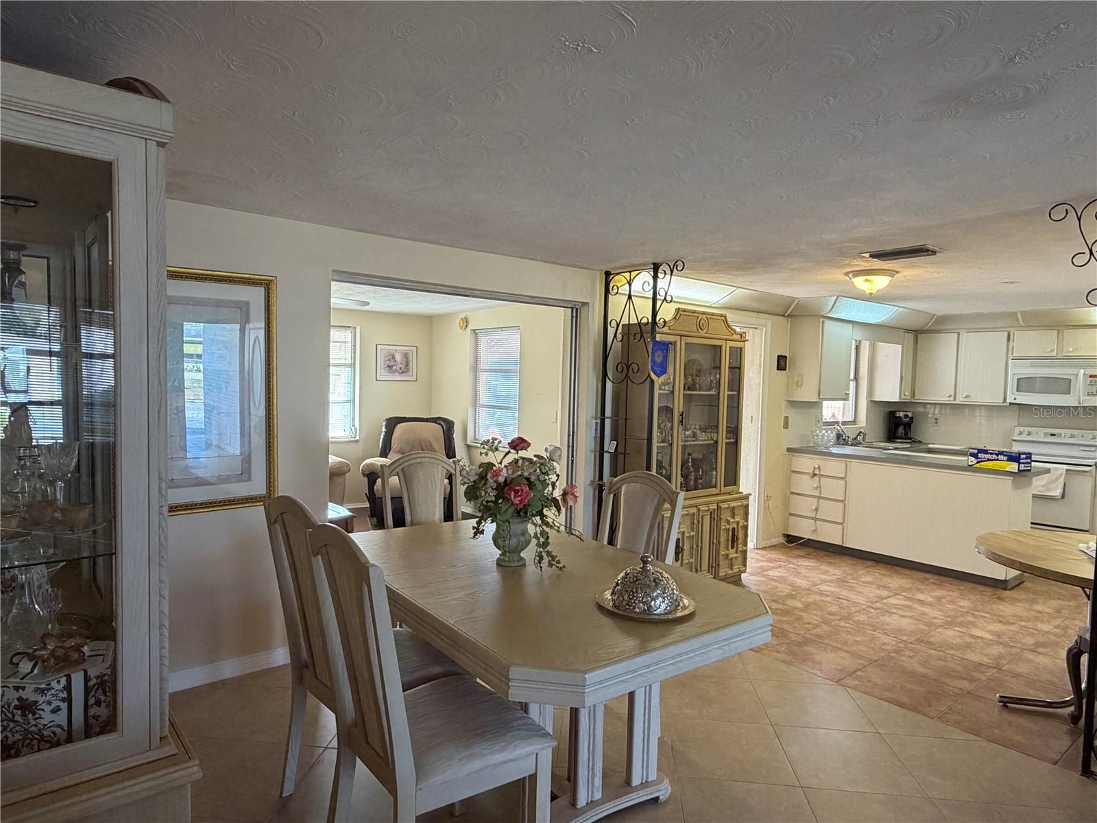 TAHITIAN HOMES - Residential