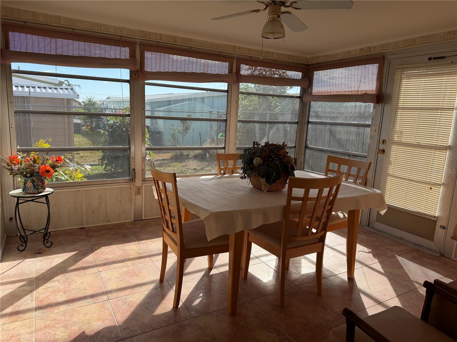 TAHITIAN HOMES - Residential