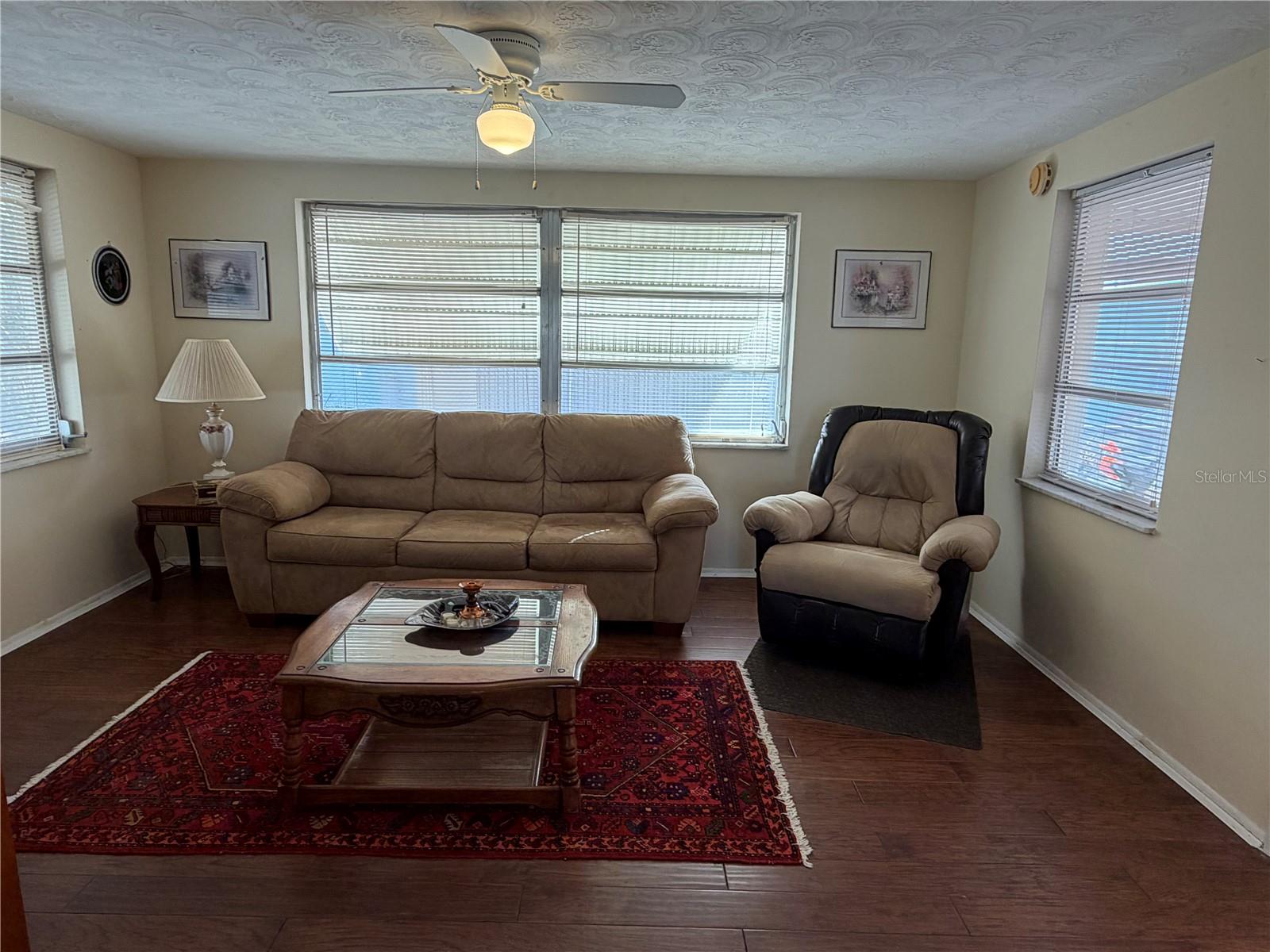 TAHITIAN HOMES - Residential