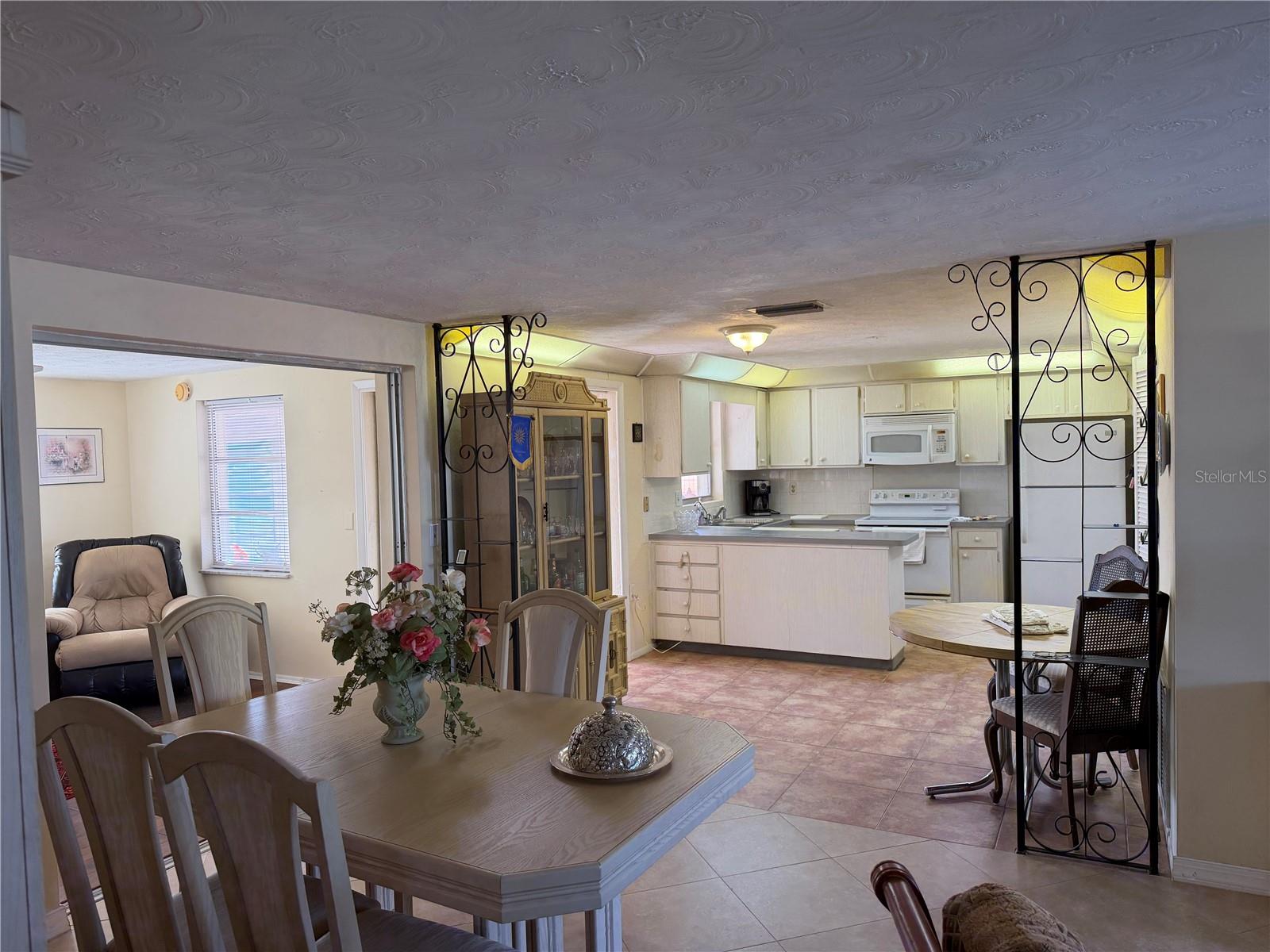 TAHITIAN HOMES - Residential