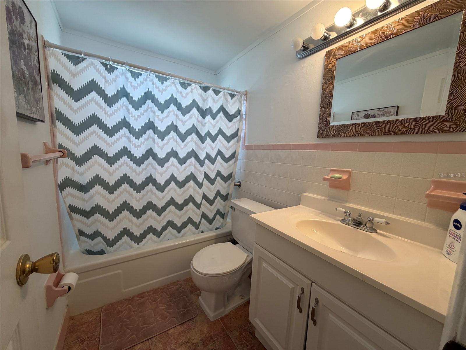 TAHITIAN HOMES - Residential