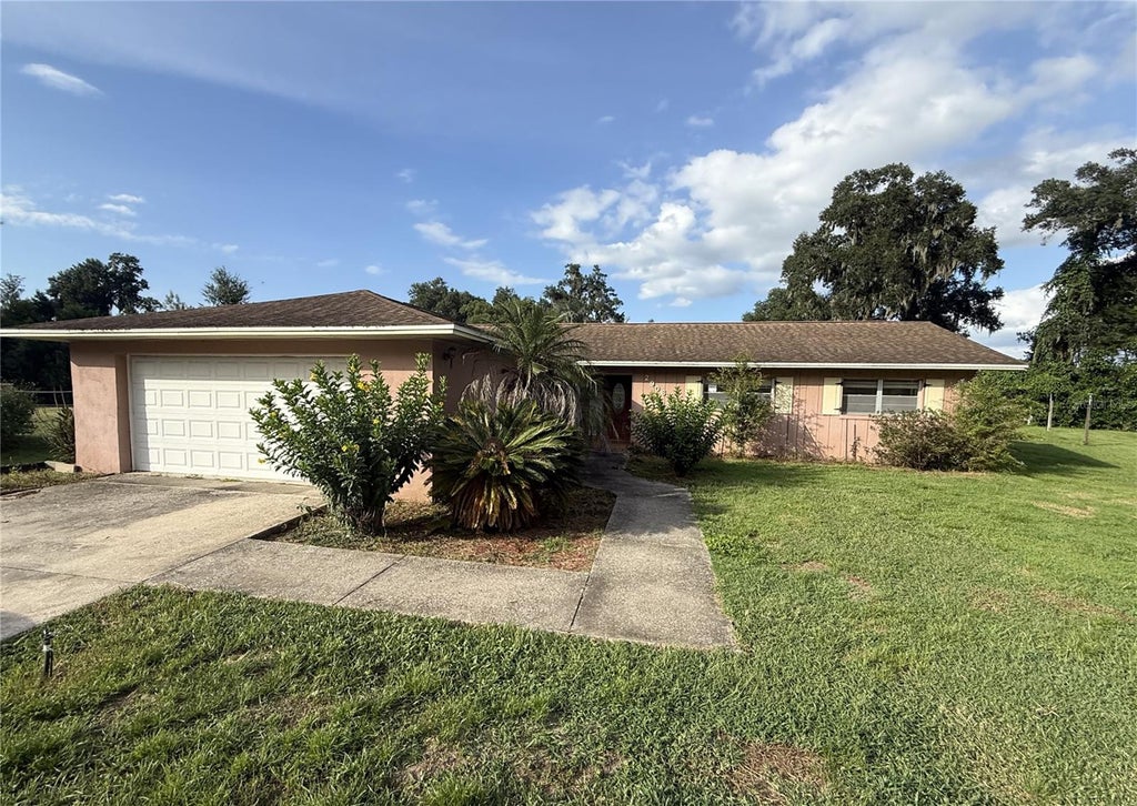 Photo of 2906 Oak Crest Drive, Plant City, FL 33565 (MLS # TB8551812)