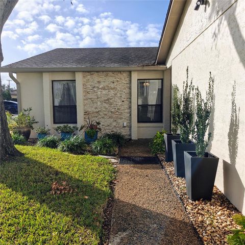 A home in WINTER HAVEN