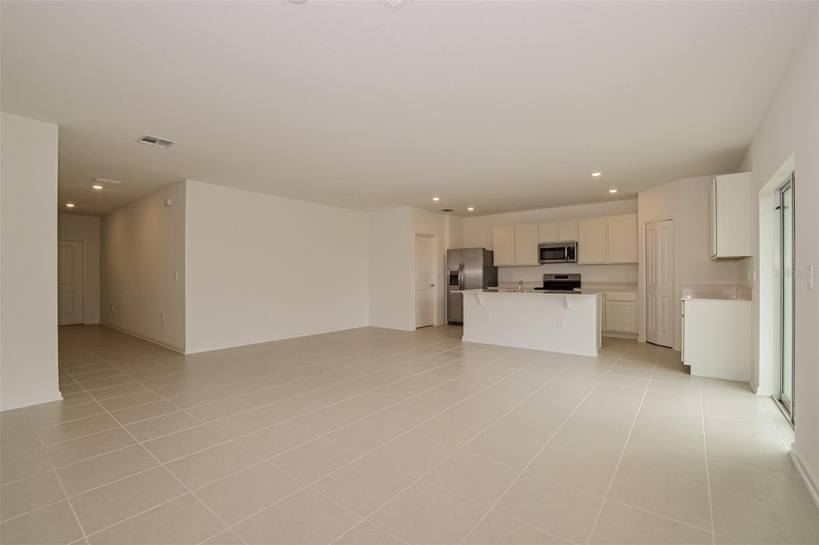 HAMILTON BLUFF SUB - Residential Lease